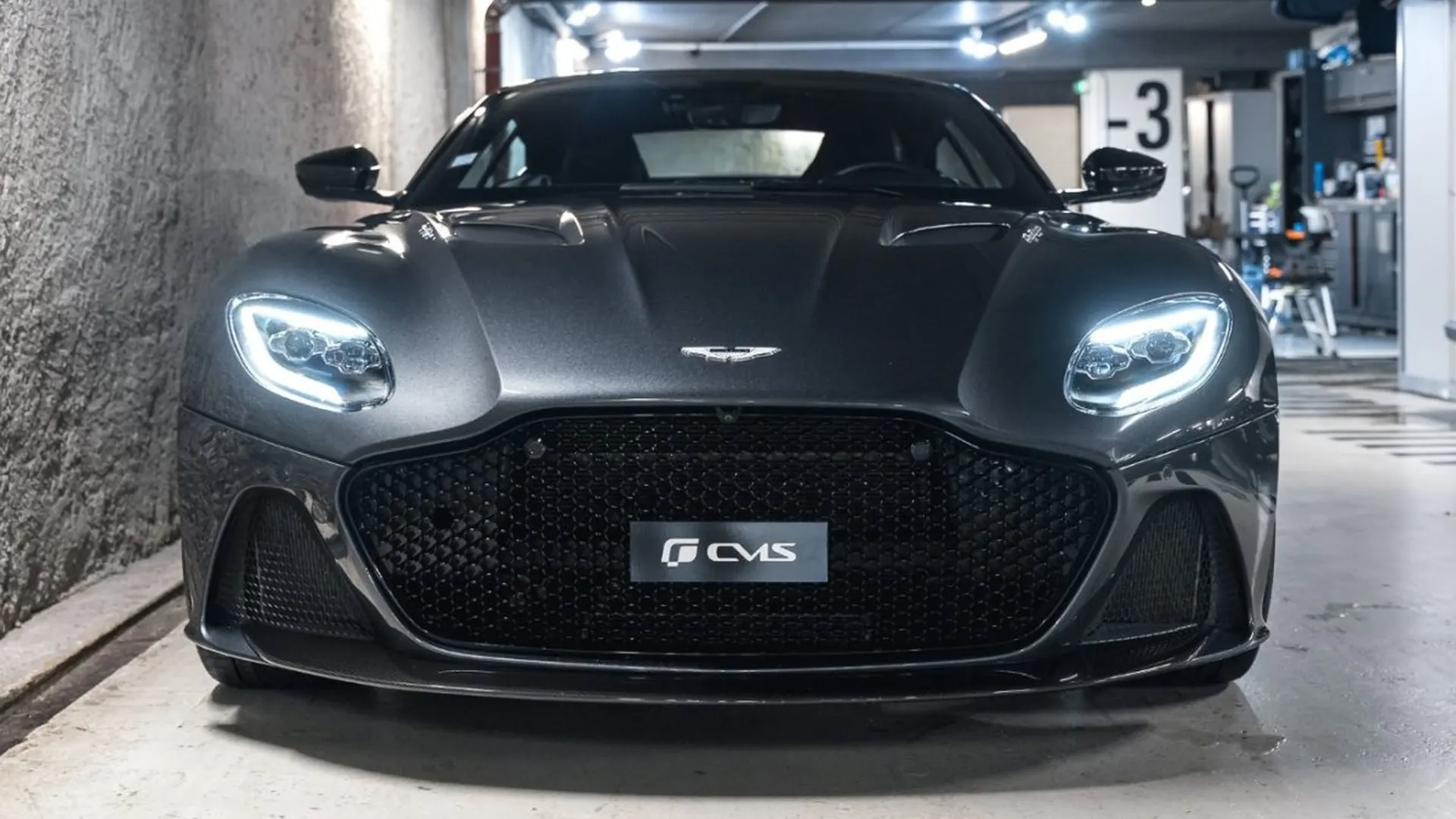 Aston Martin DBS — photo 2