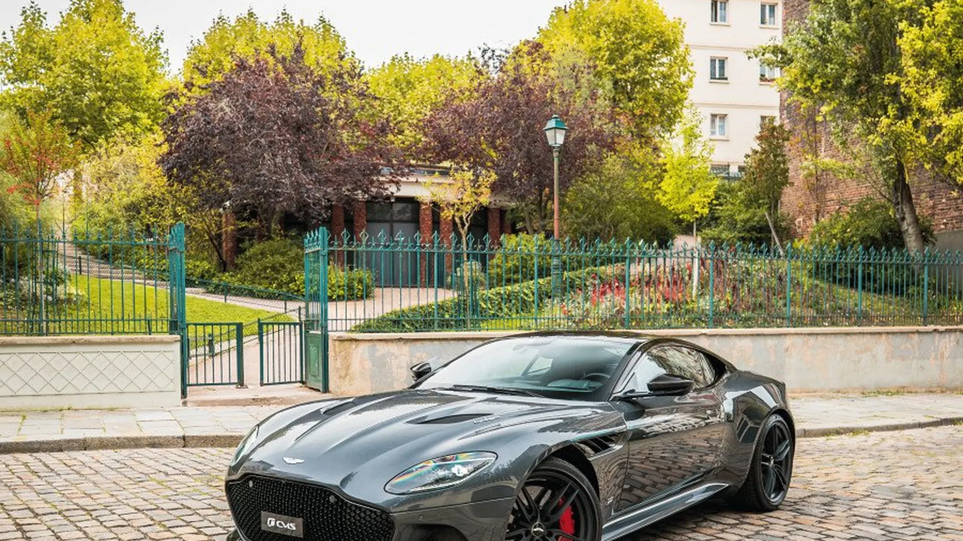 Aston Martin DBS — photo 49