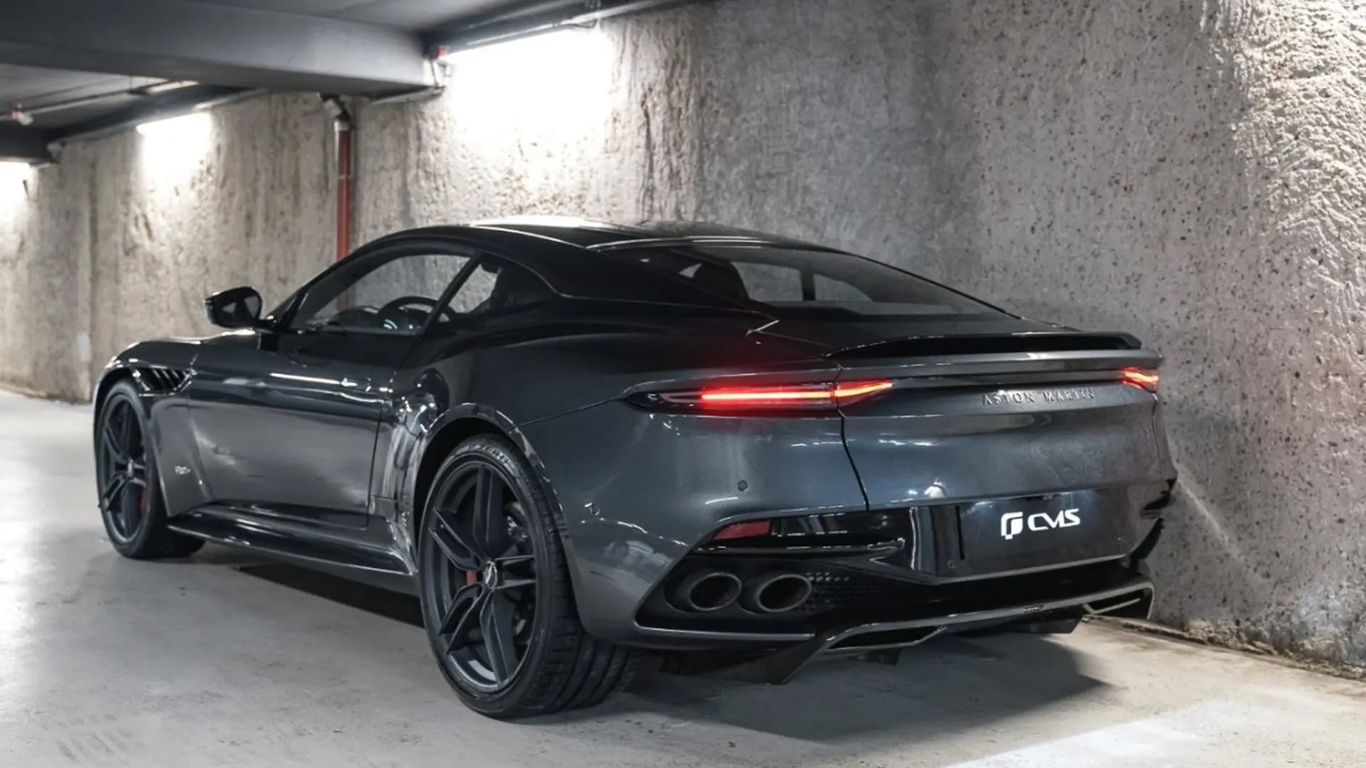 Aston Martin DBS — photo 17