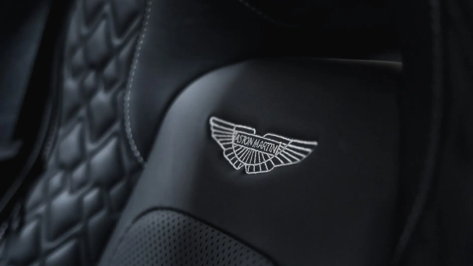 Aston Martin Rapide — photo 25