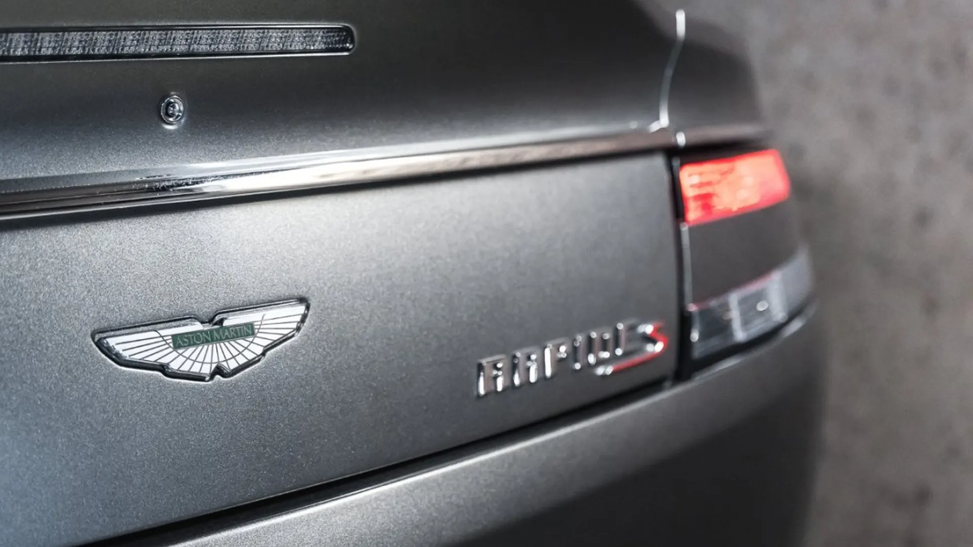 Aston Martin Rapide — photo 15