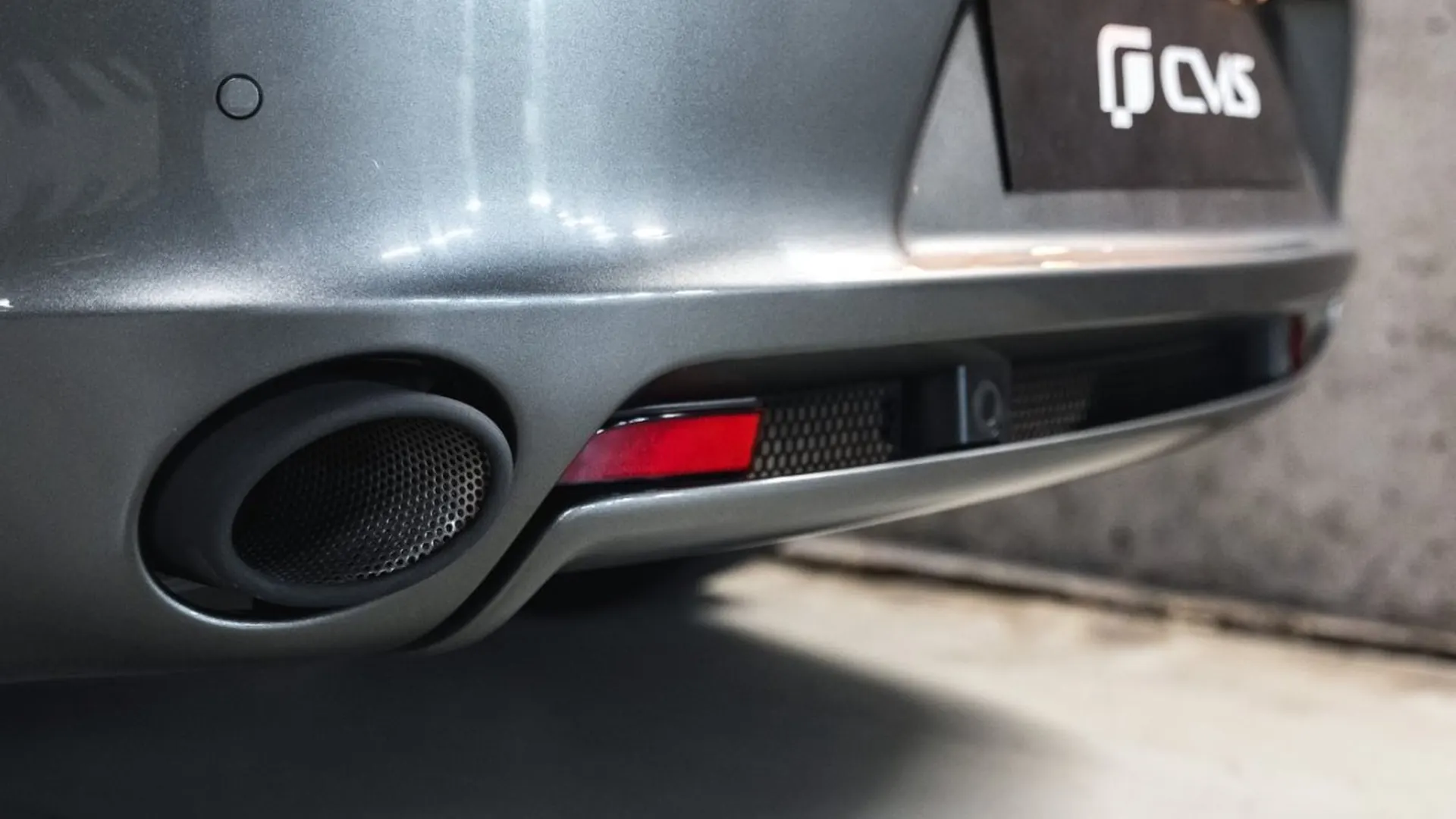 Aston Martin Rapide — photo 18