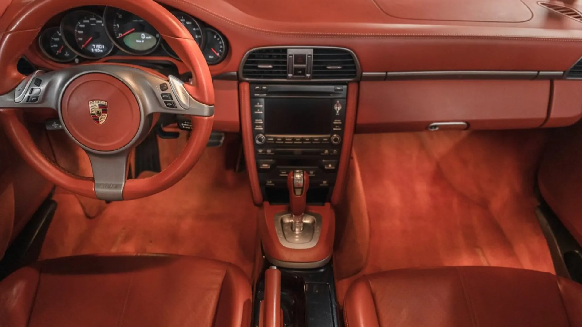 Porsche 911 — photo 30