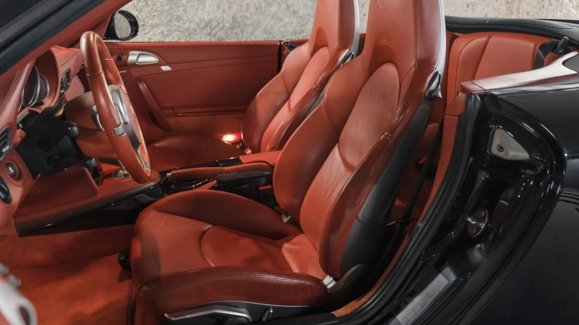 Porsche 911 — photo 23