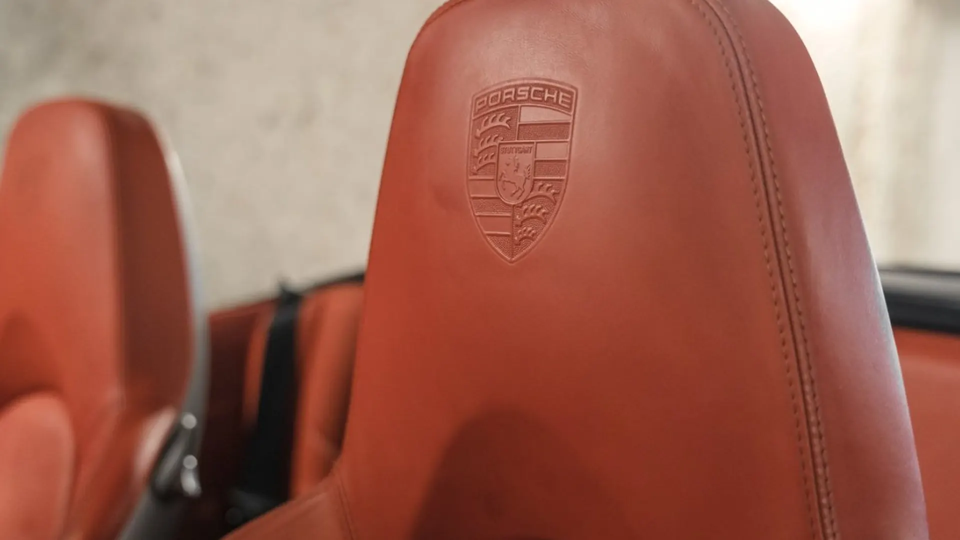 Porsche 911 — photo 25