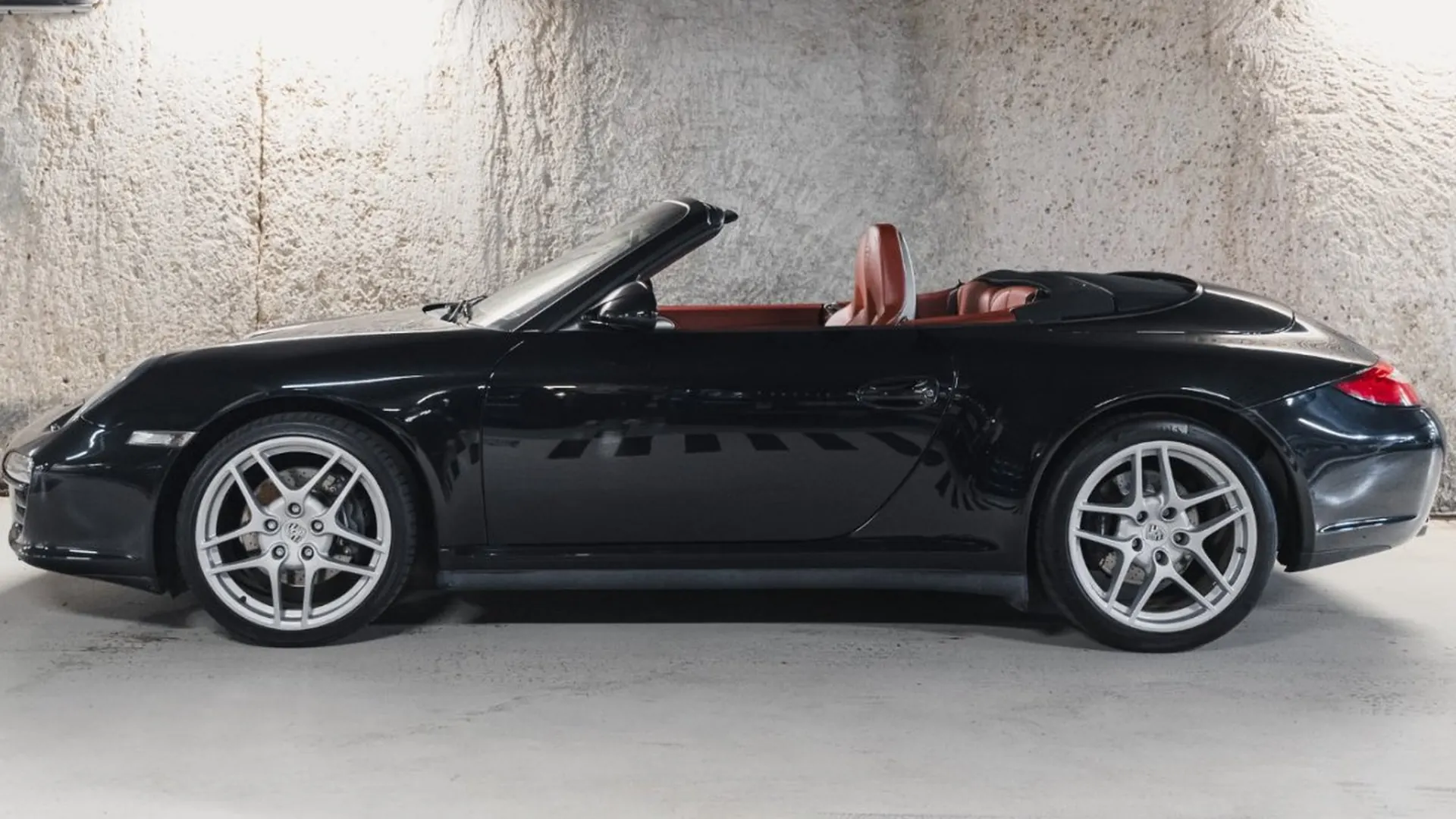 Porsche 911 — photo 7