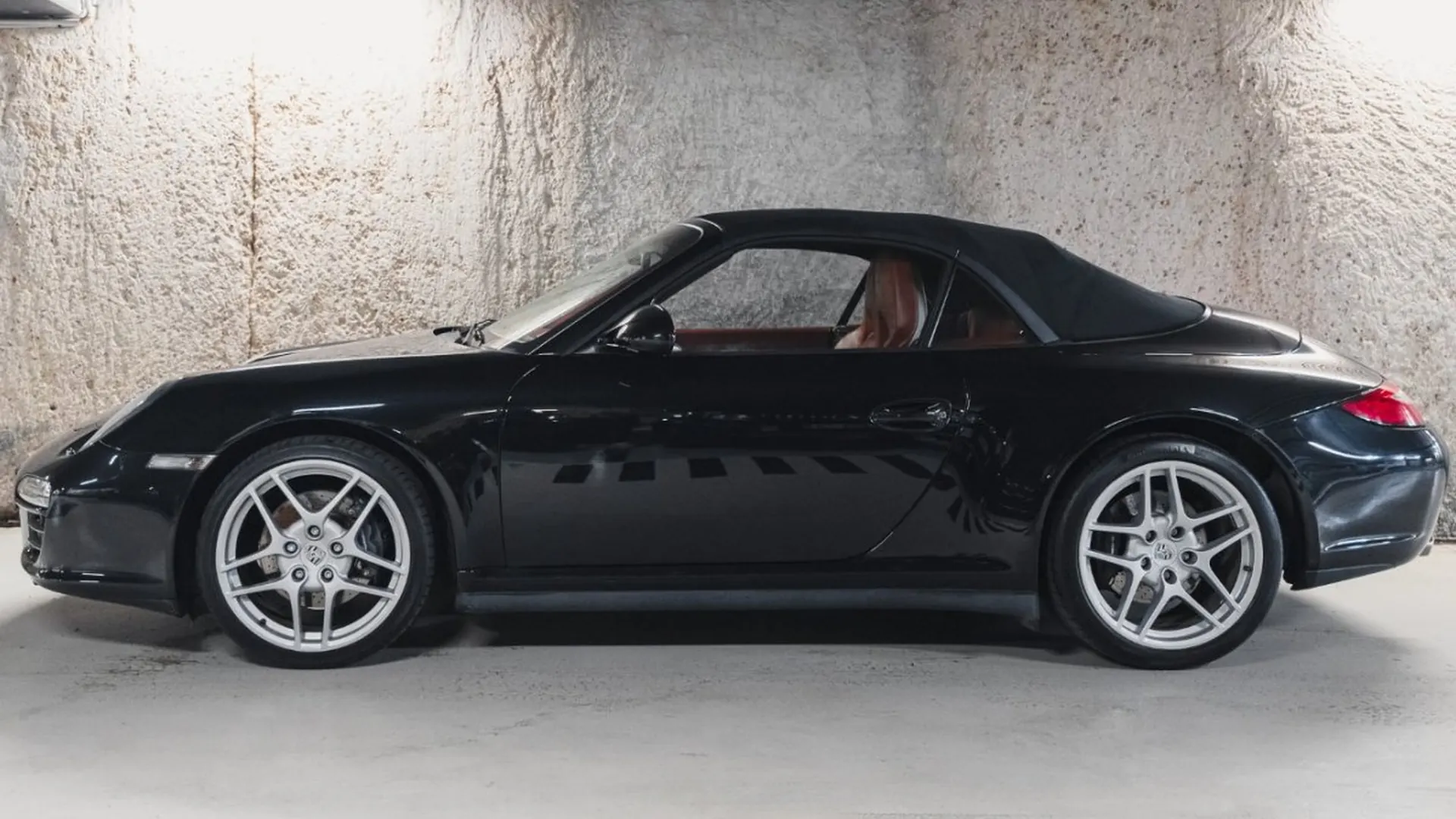 Porsche 911 — photo 6