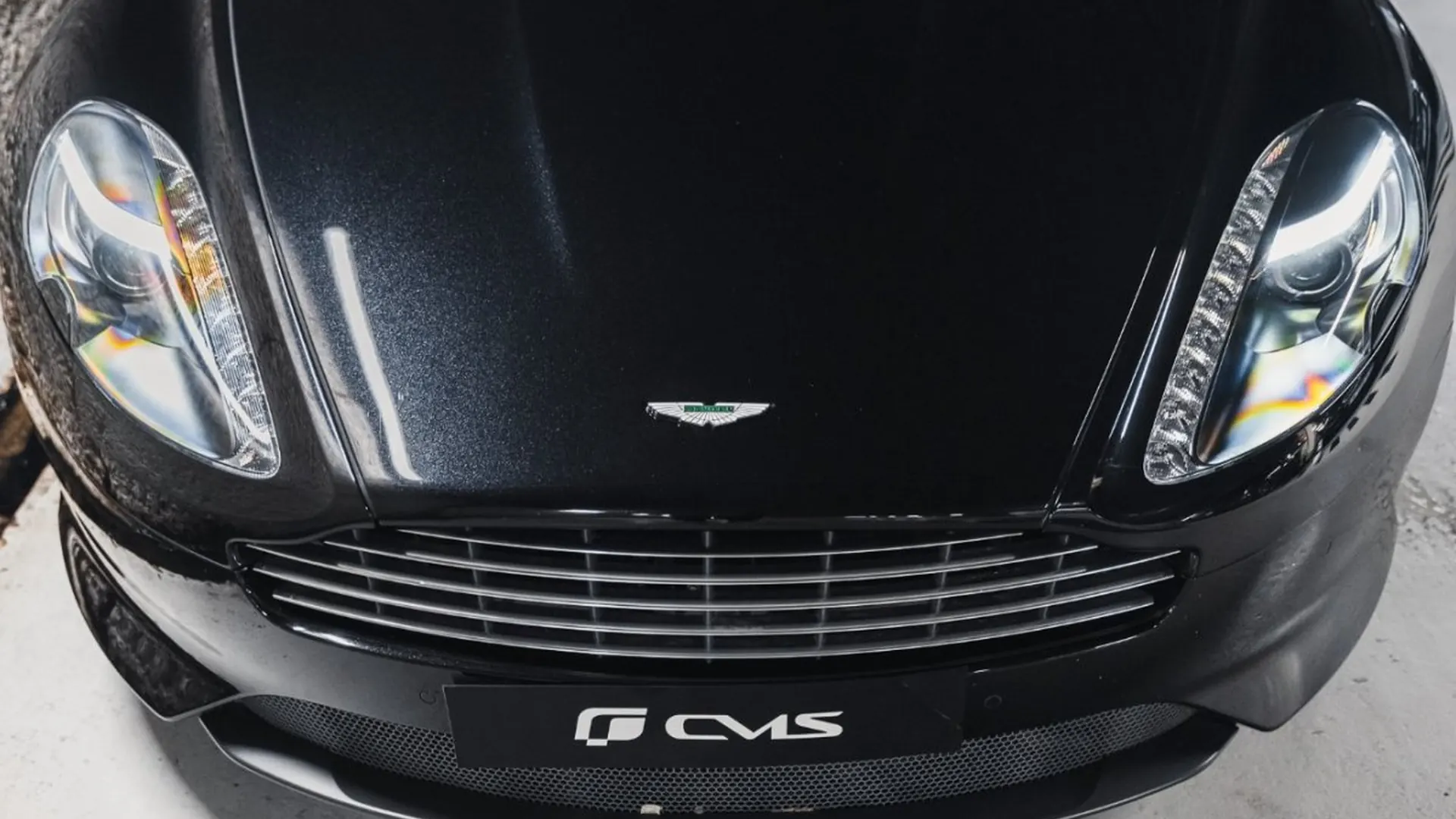 Aston Martin DB9 — photo 3