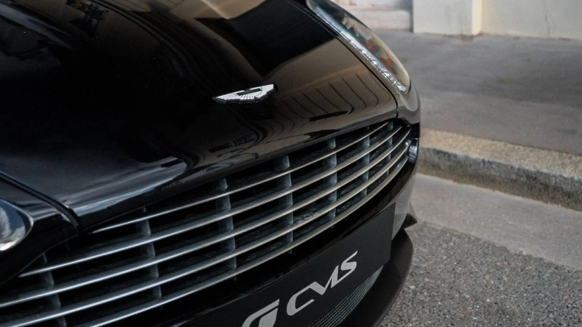 Aston Martin DB9 — photo 45