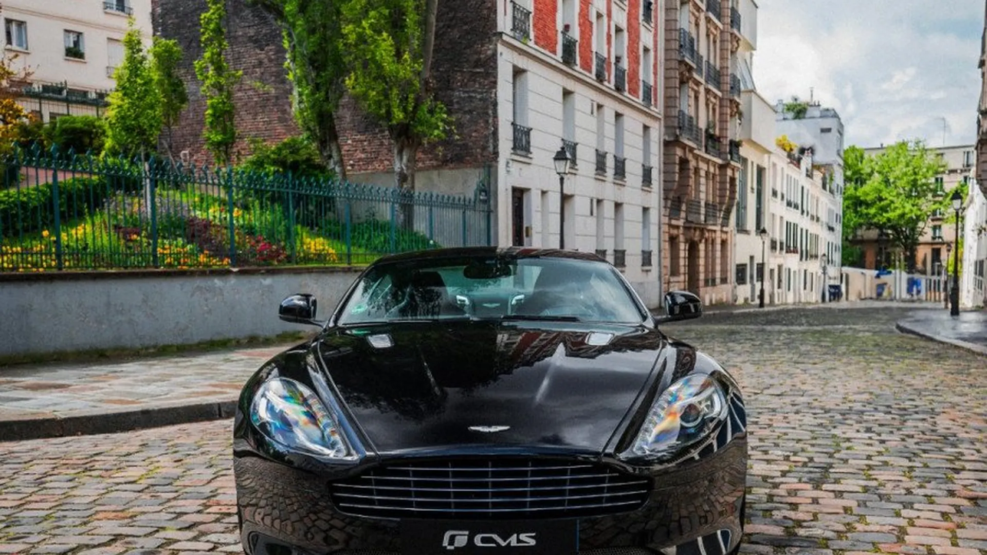 Aston Martin DB9 — photo 42