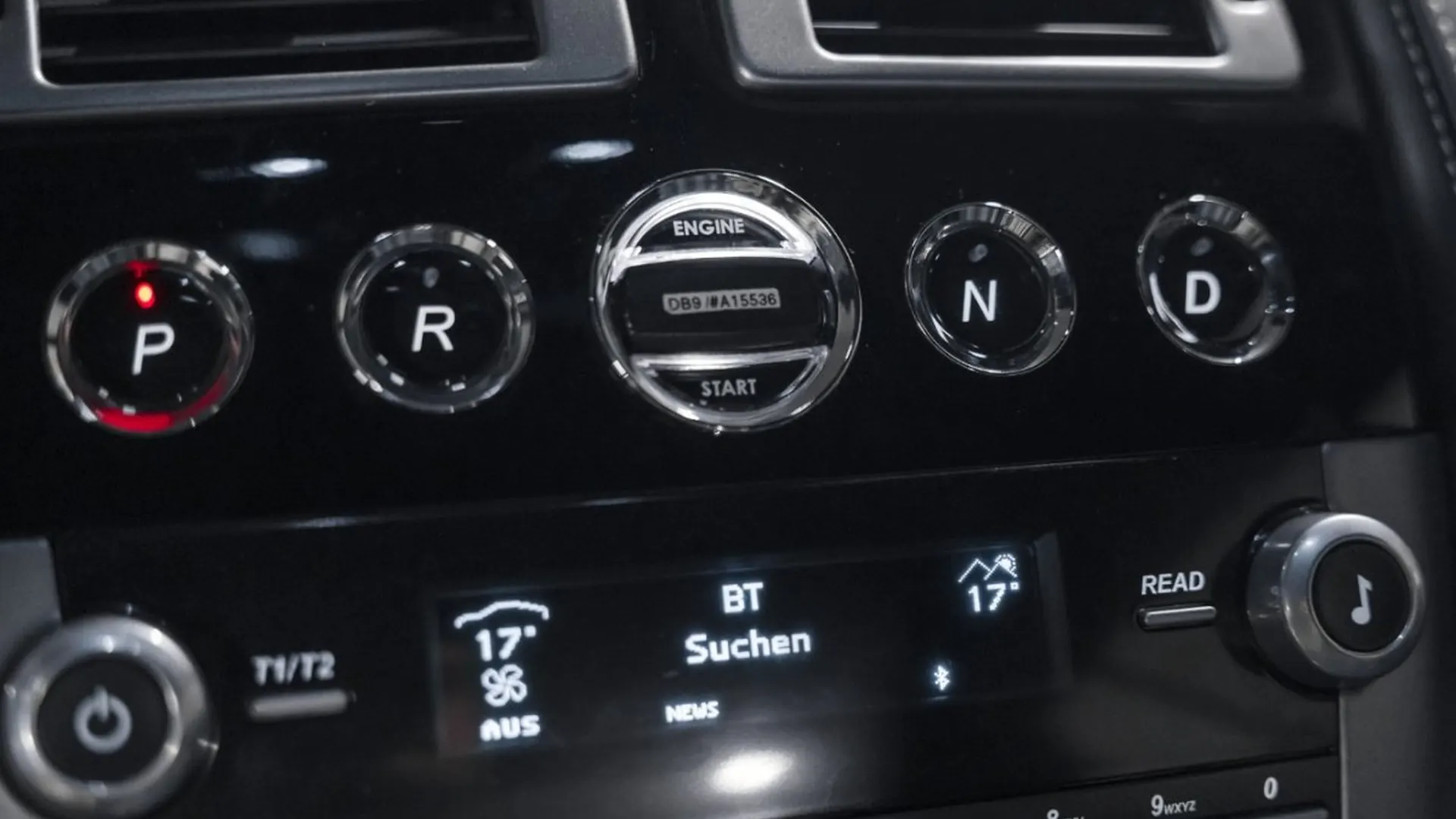 Aston Martin DB9 — photo 32