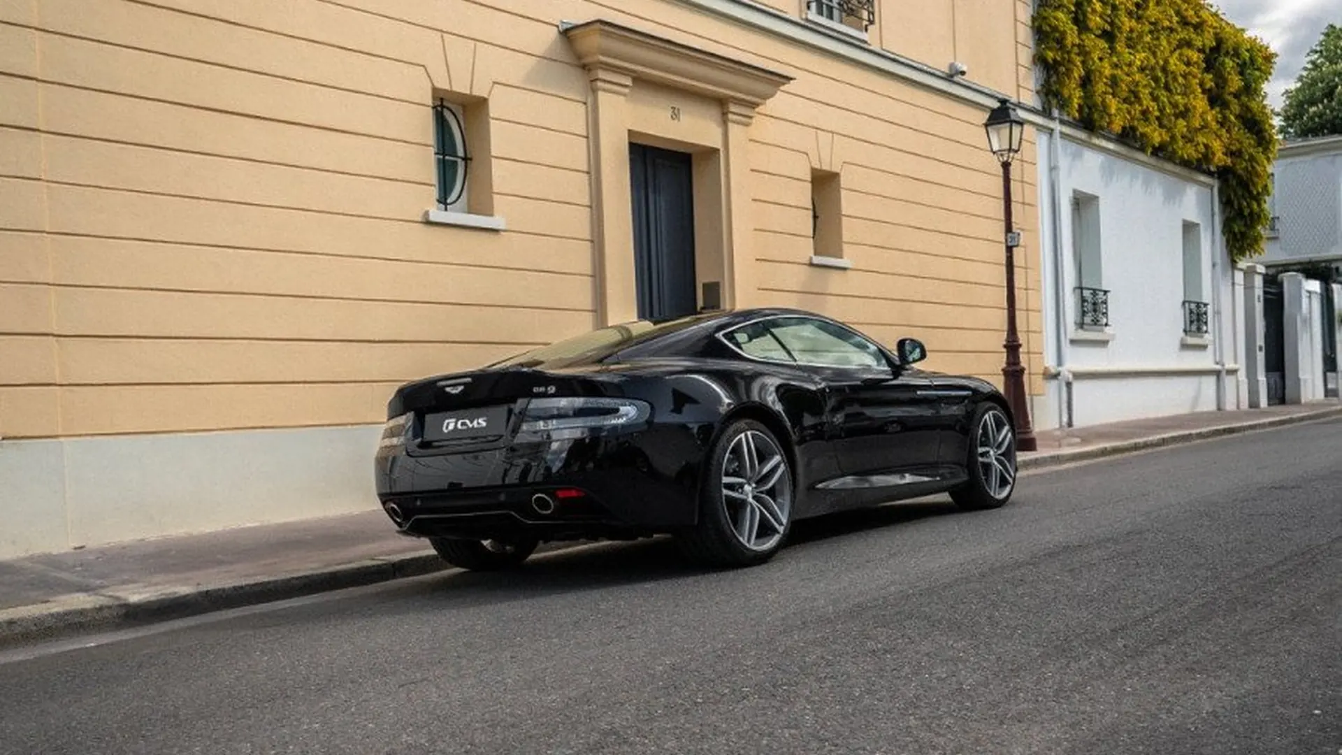 Aston Martin DB9 — photo 46
