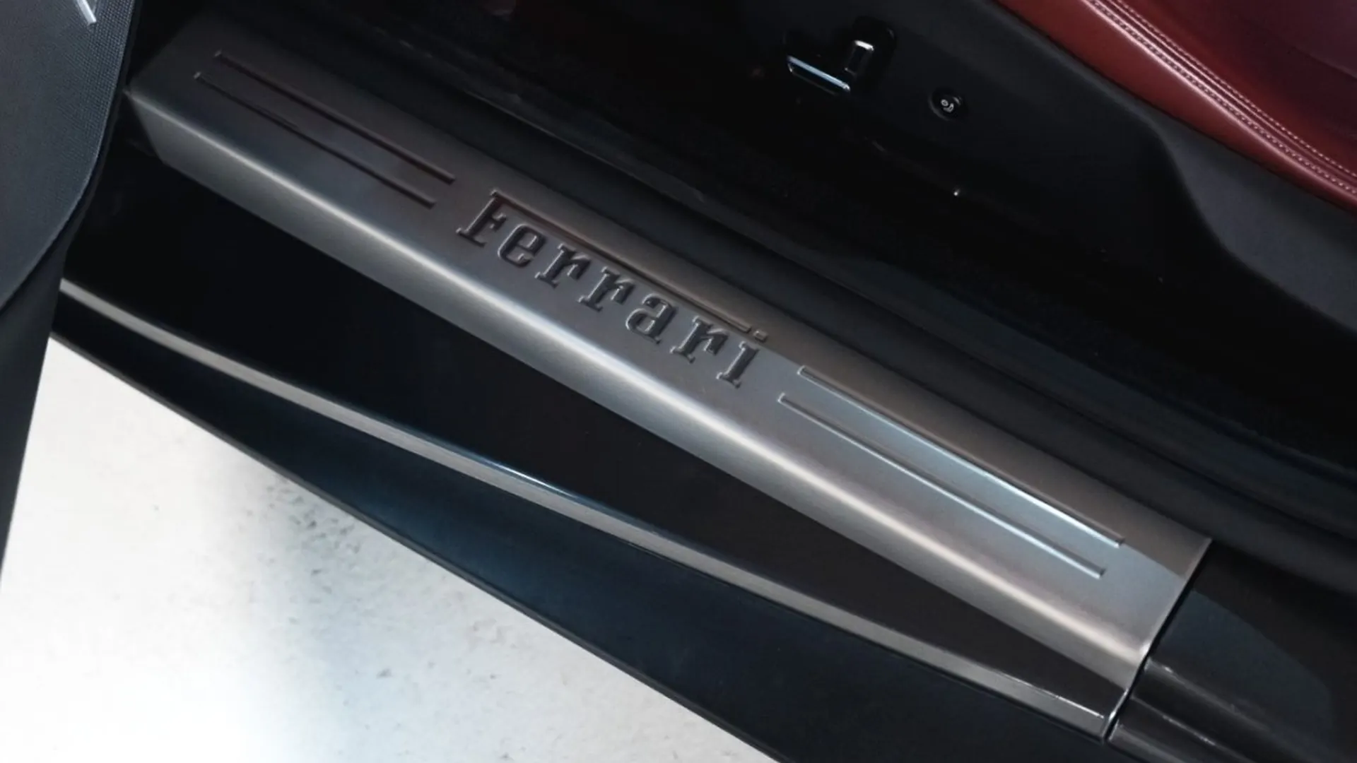 Ferrari Portofino — photo 25