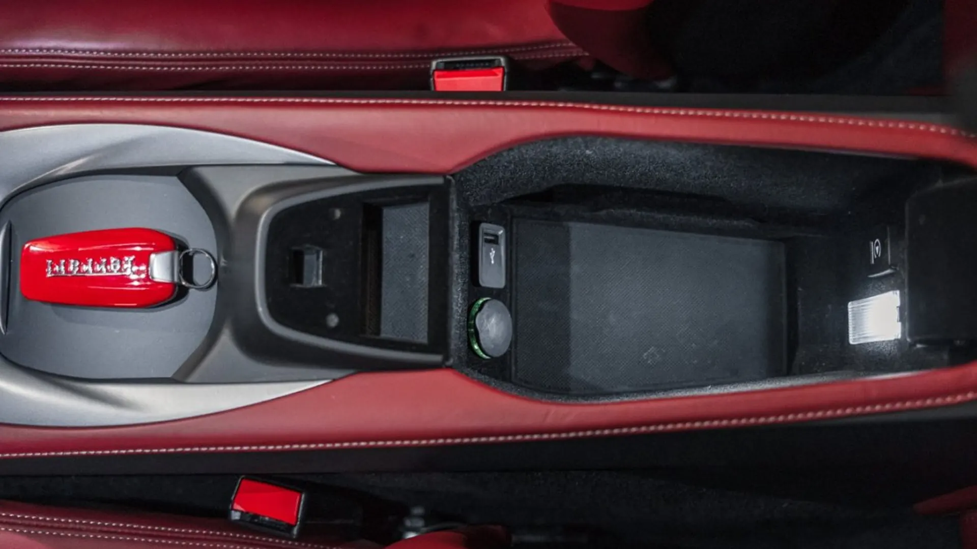 Ferrari Portofino — photo 41