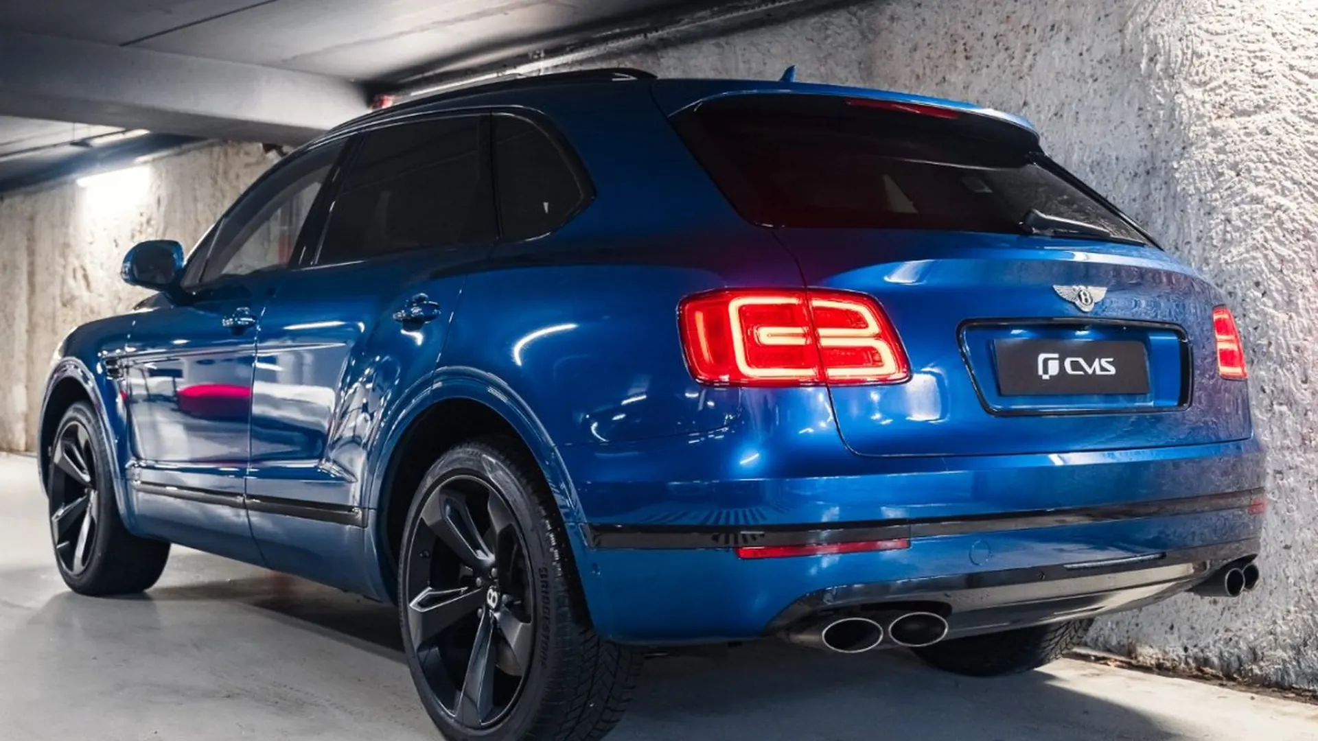 Bentley Bentayga — photo 14