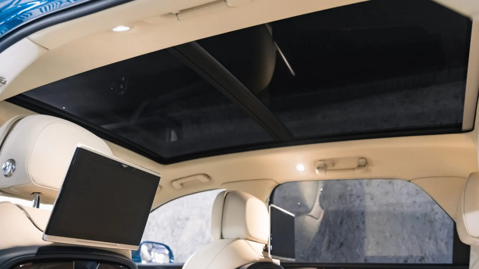 Bentley Bentayga — photo 43