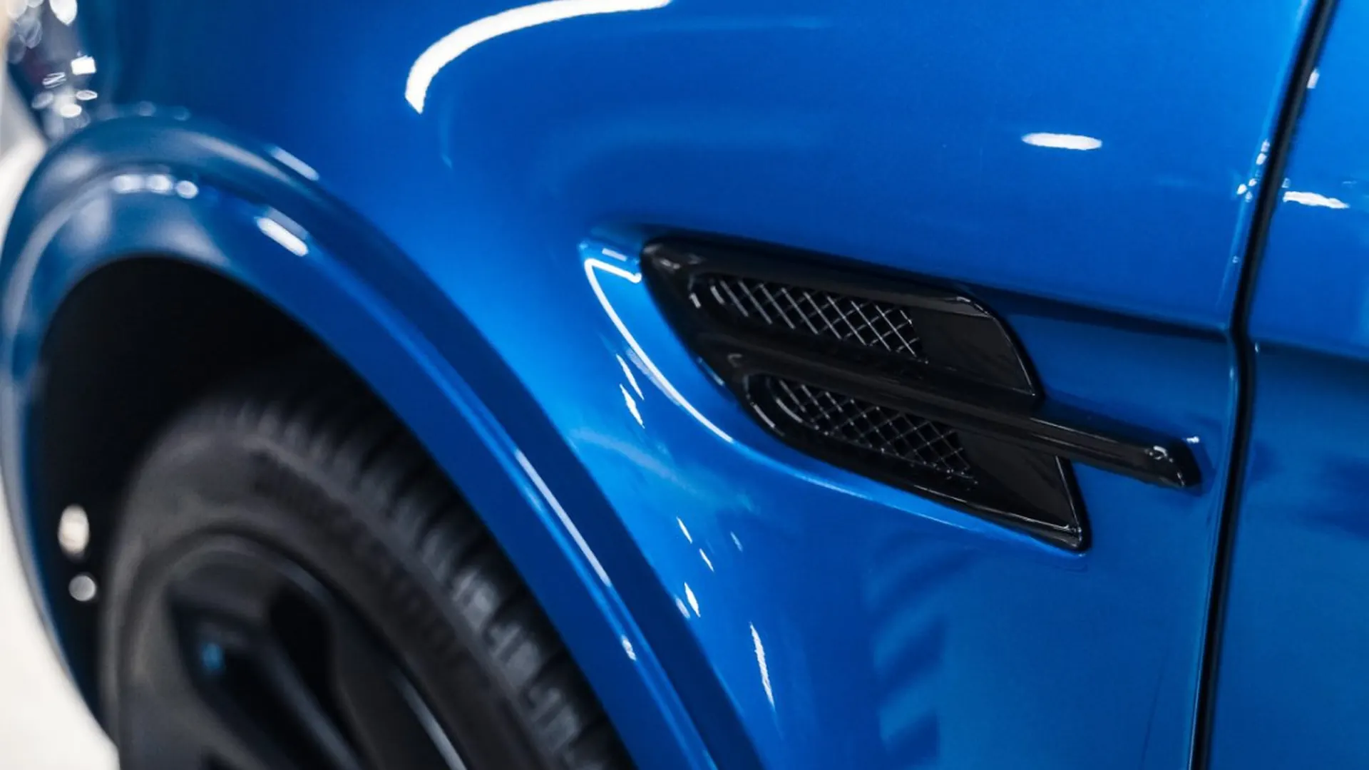 Bentley Bentayga — photo 12