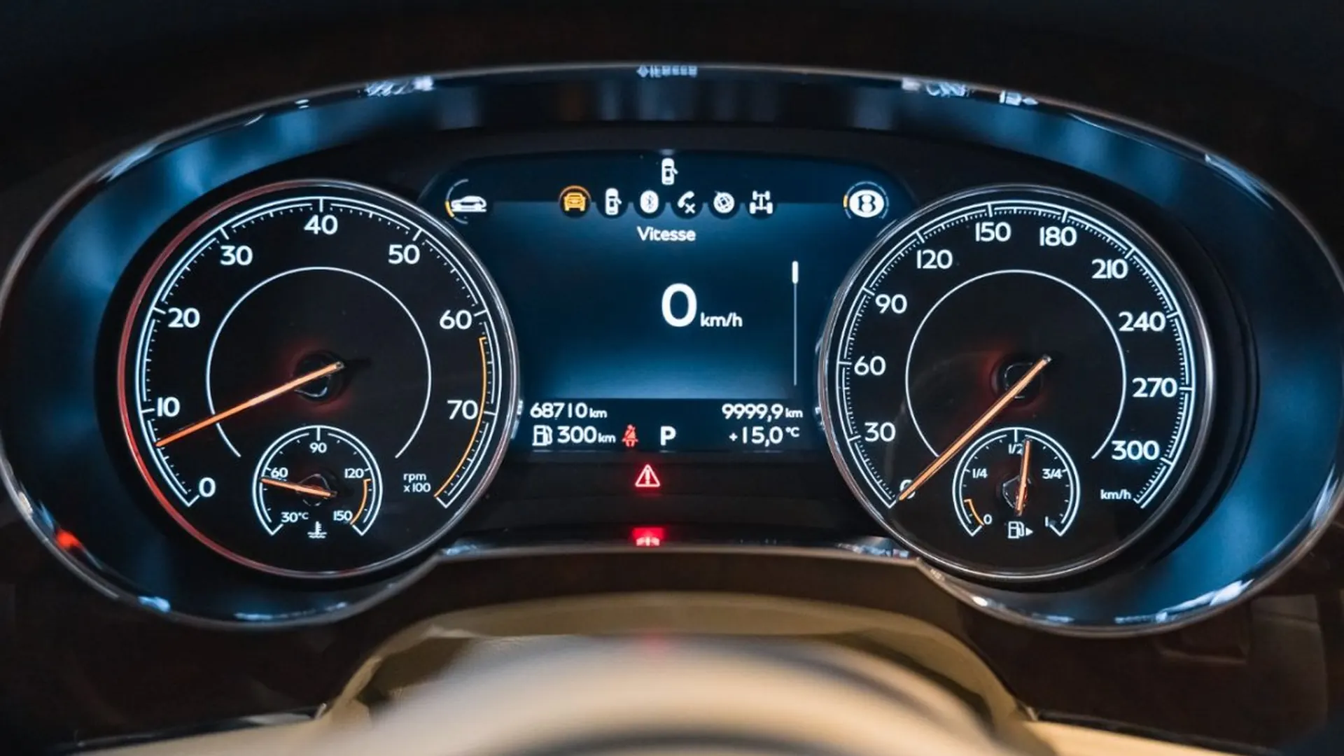 Bentley Bentayga — photo 33