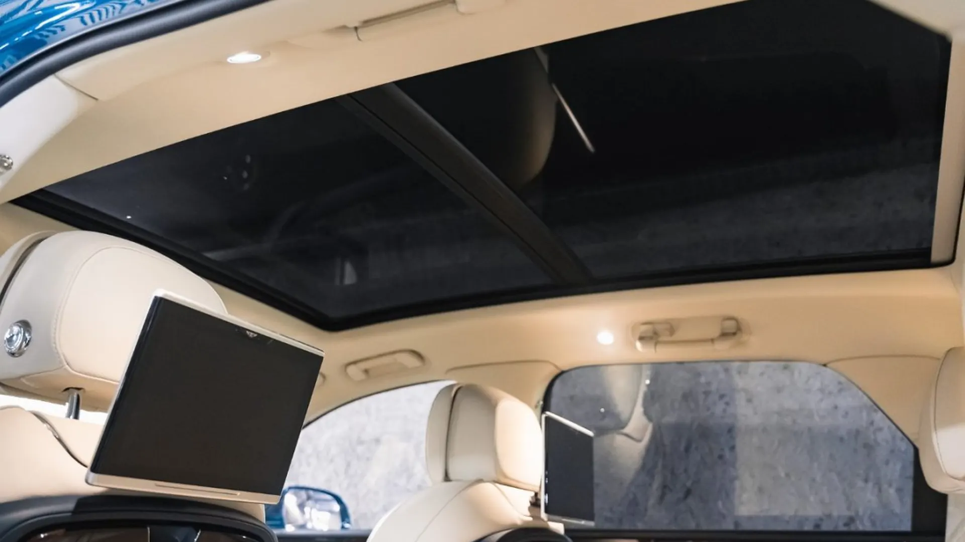 Bentley Bentayga — photo 44