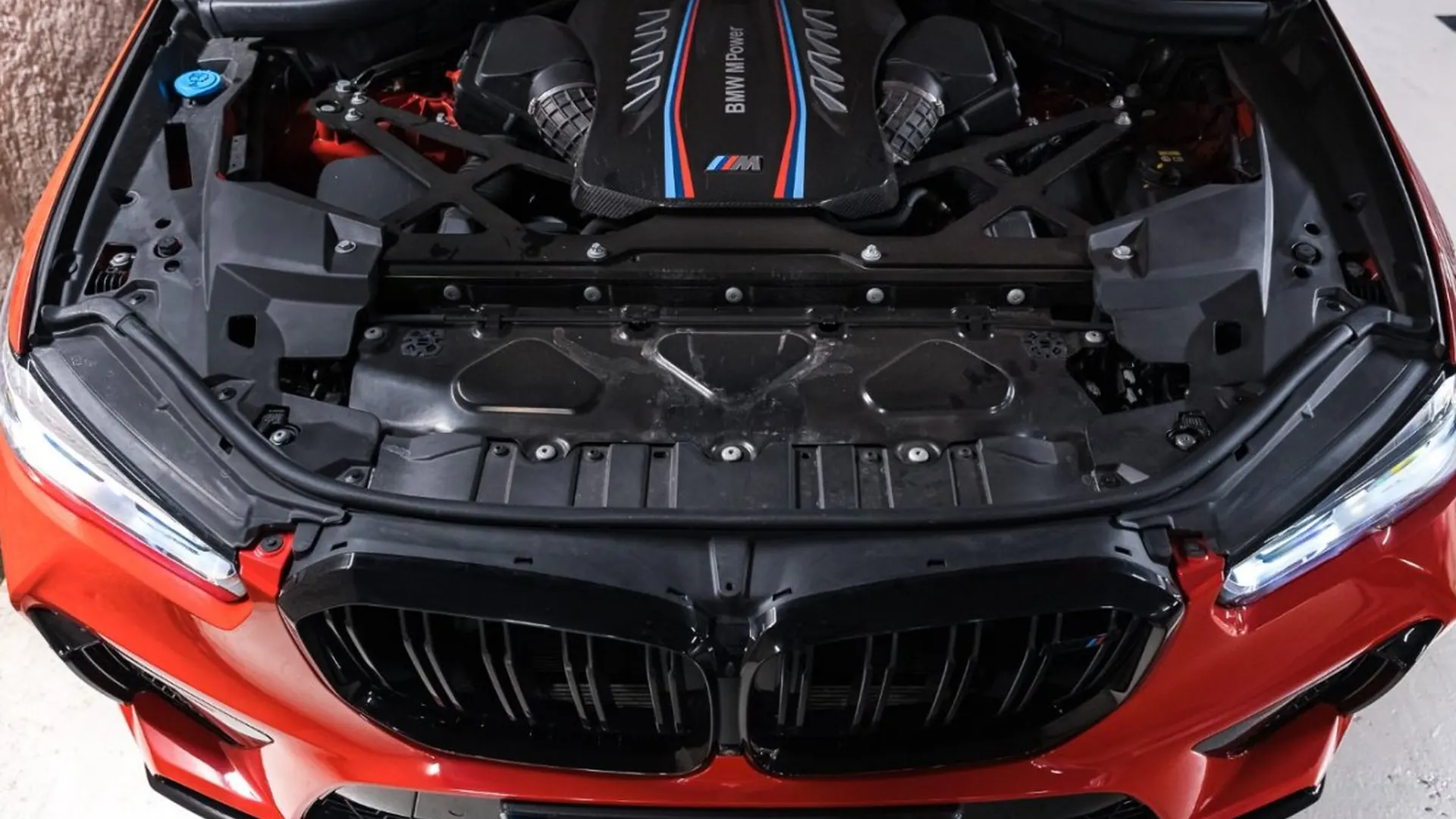 BMW X5 — photo 42