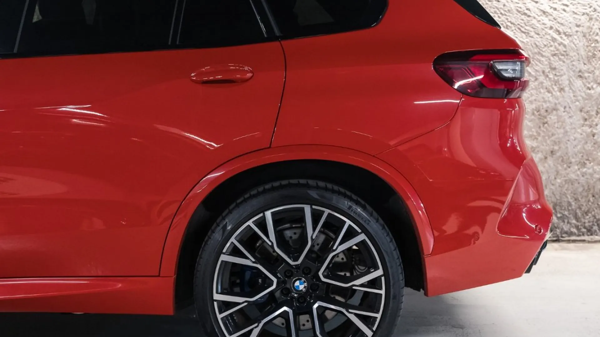 BMW X5 — photo 12