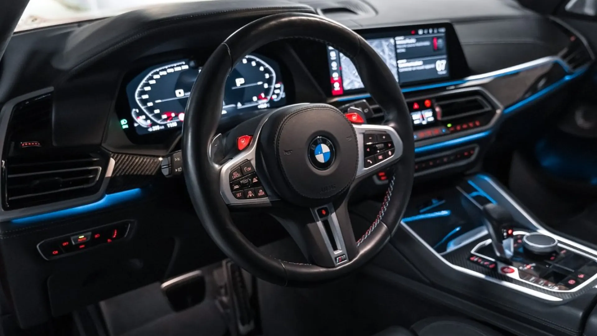 BMW X5 — photo 28