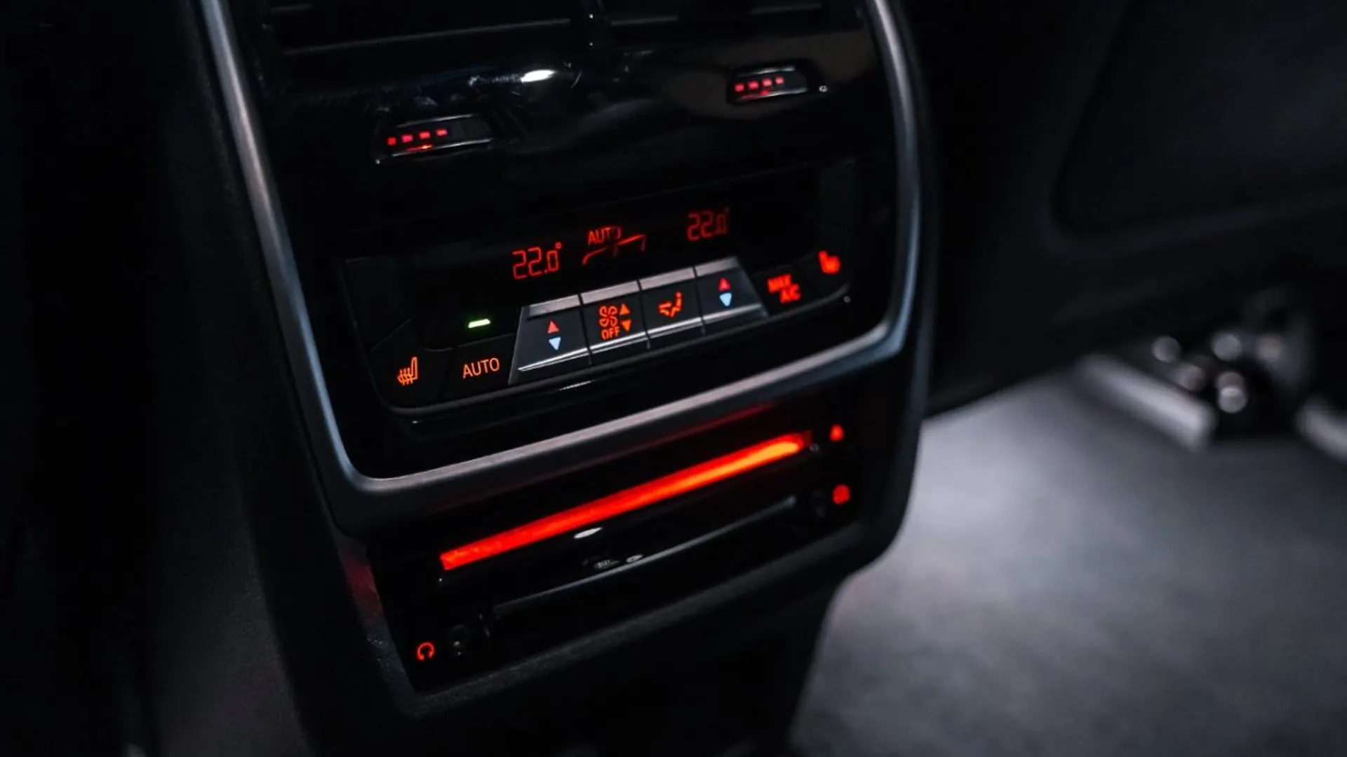 BMW X5 — photo 41
