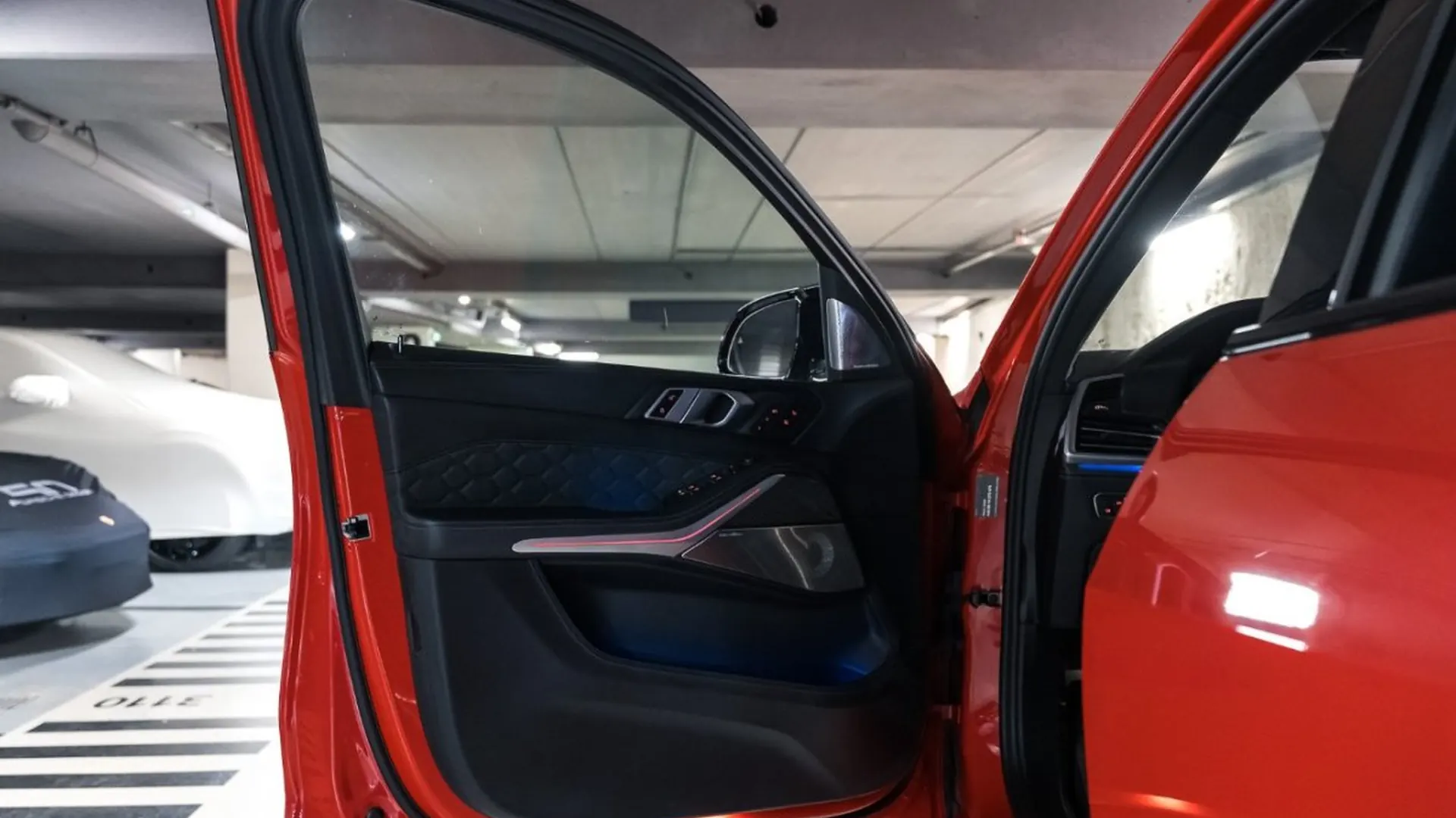 BMW X5 — photo 21