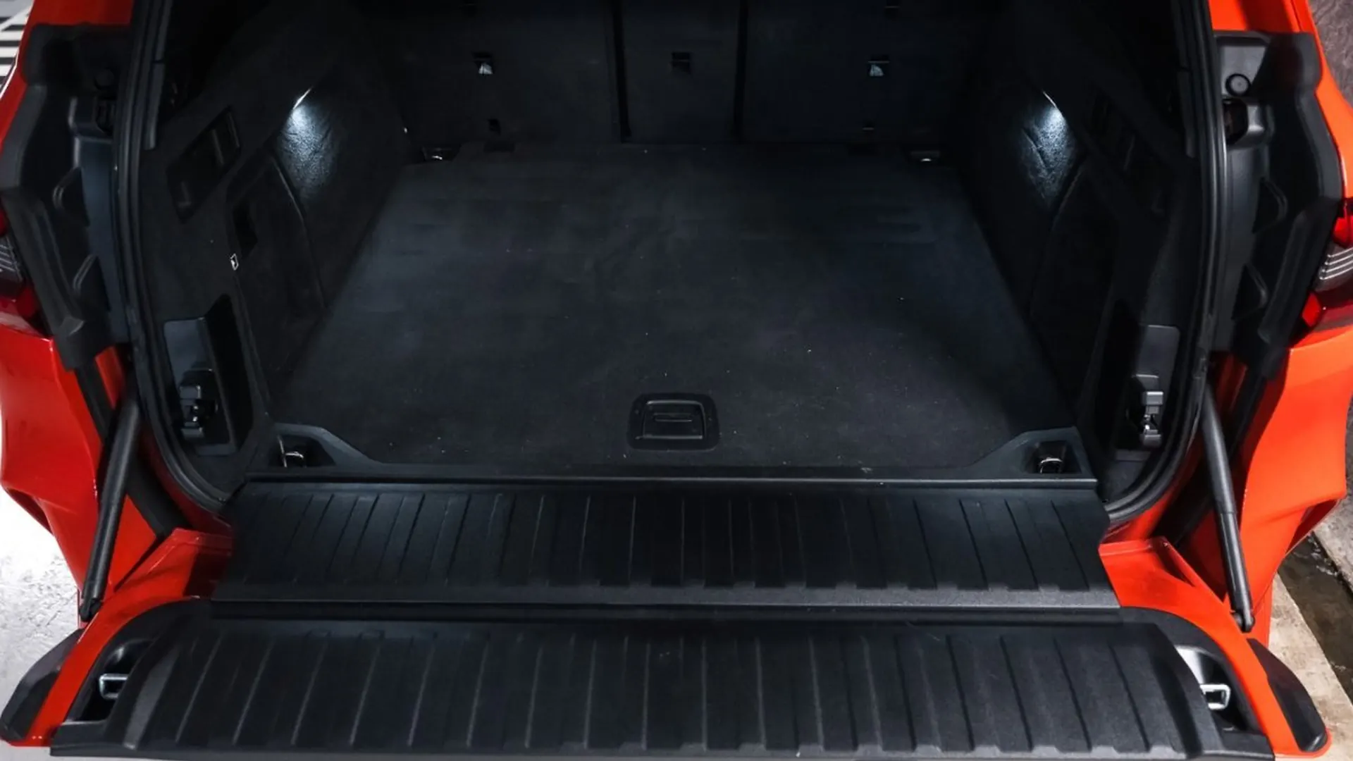 BMW X5 — photo 19