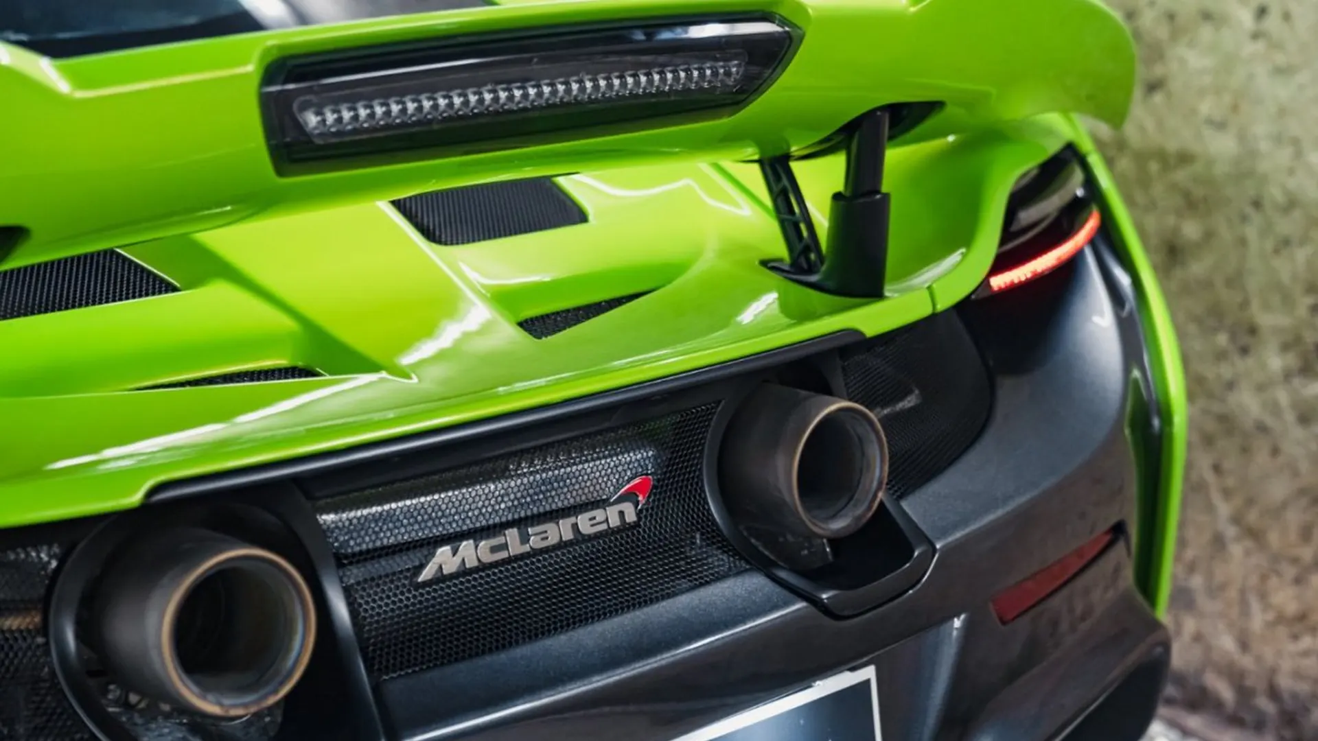 McLaren 675LT — photo 25