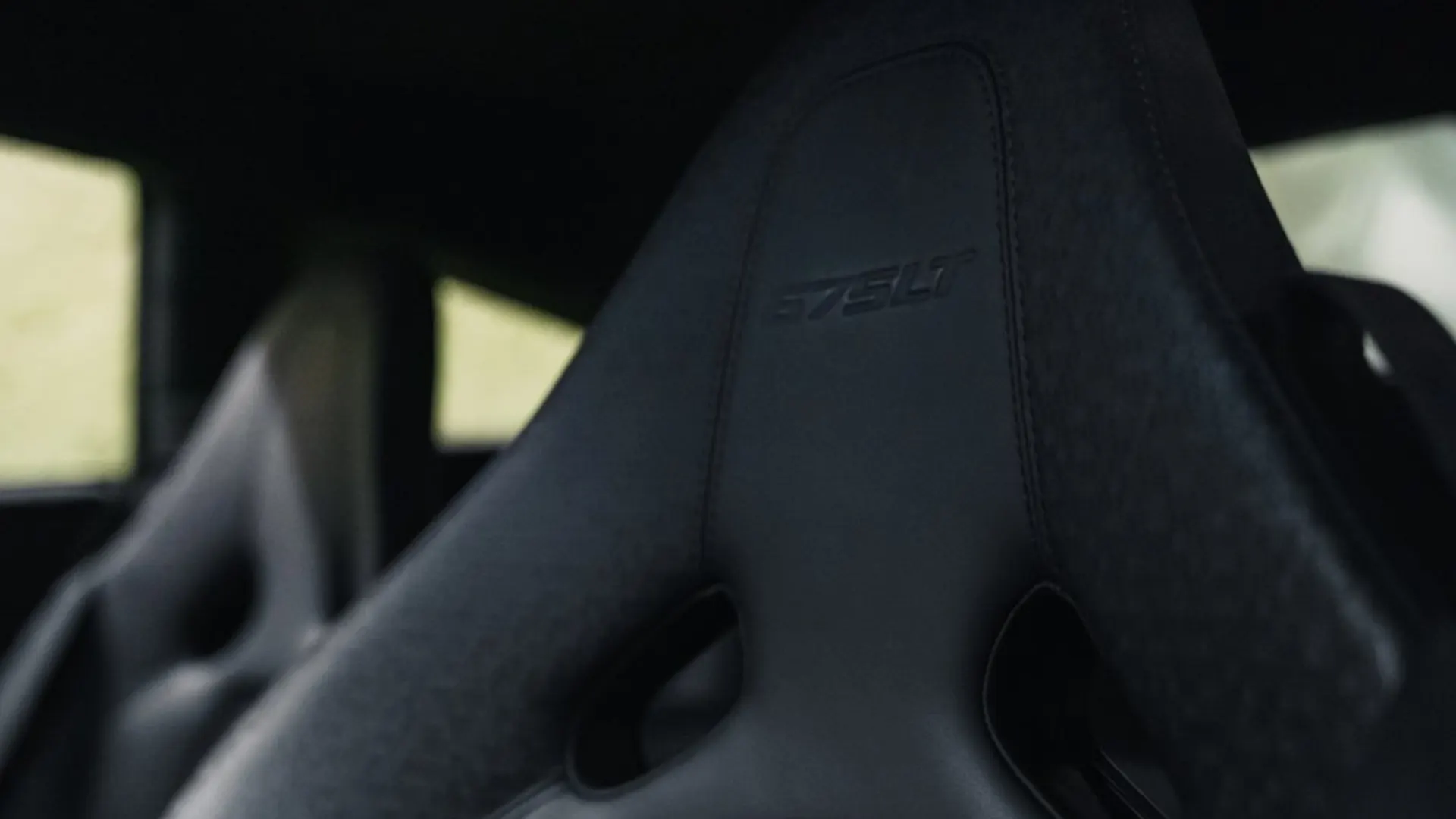 McLaren 675LT — photo 38