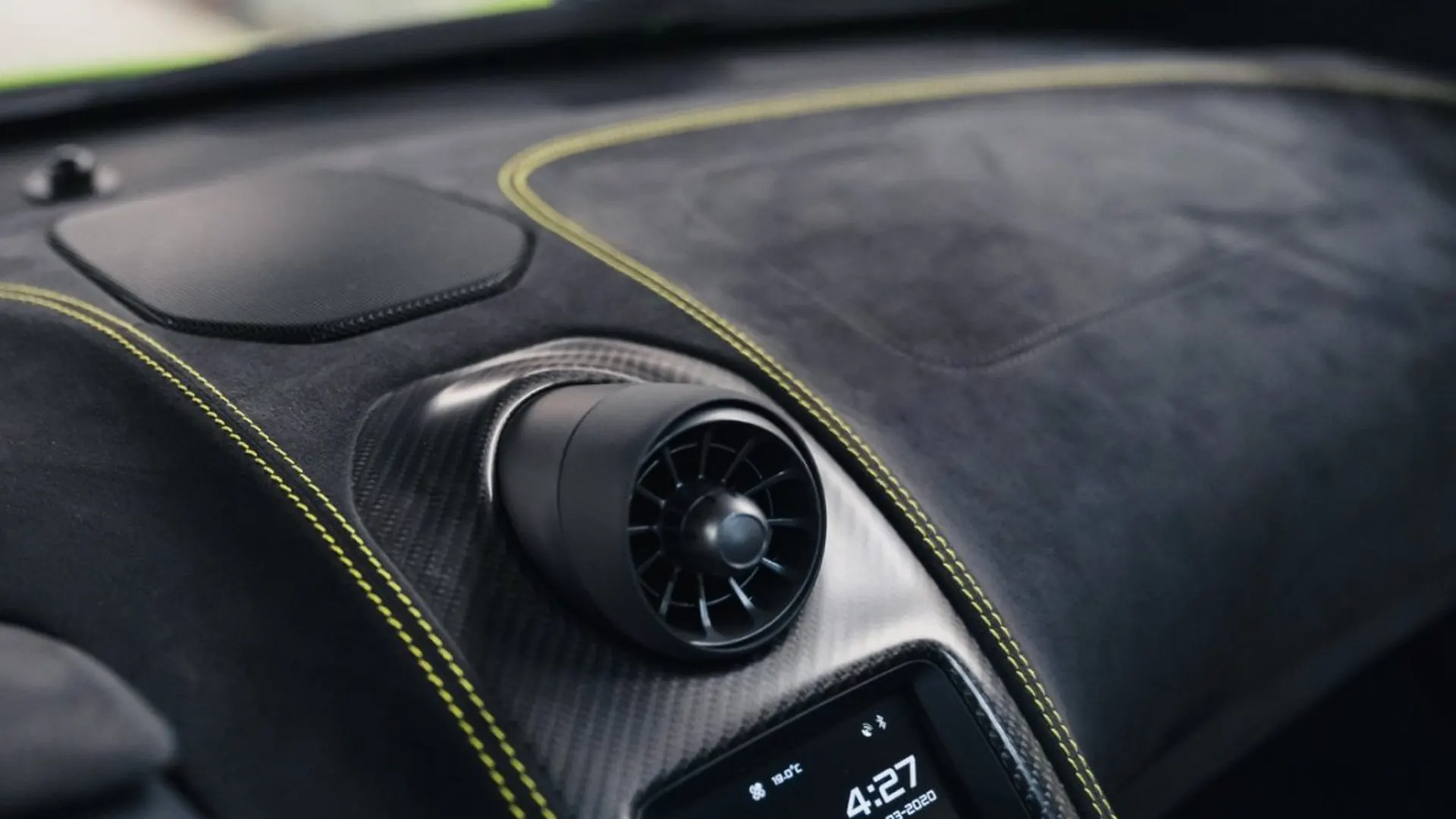 McLaren 675LT — photo 43