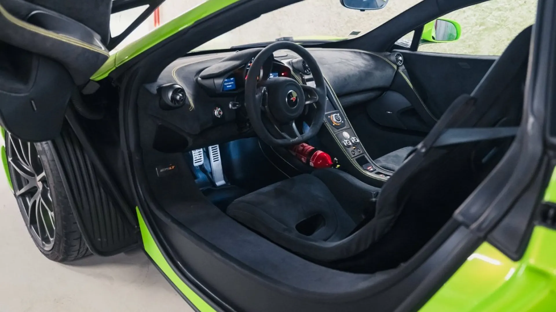 McLaren 675LT — photo 36