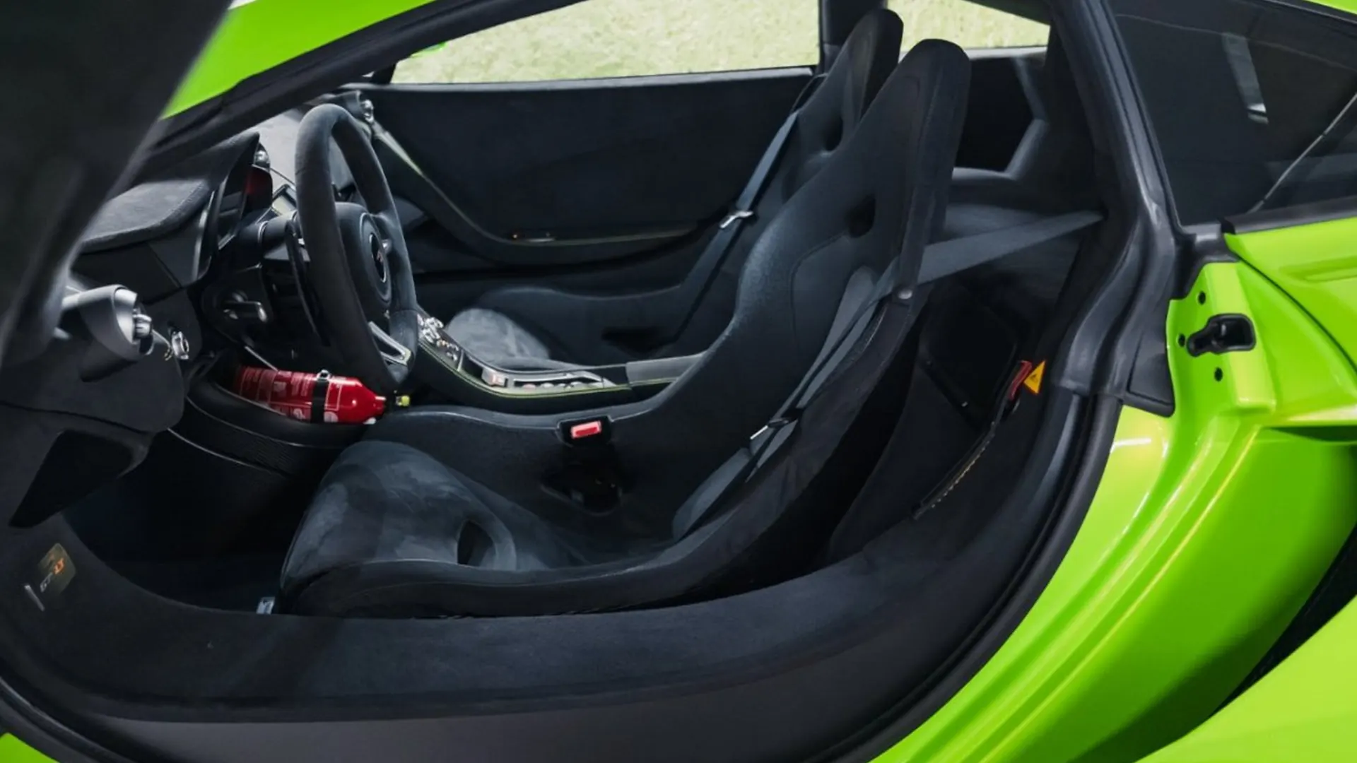 McLaren 675LT — photo 37