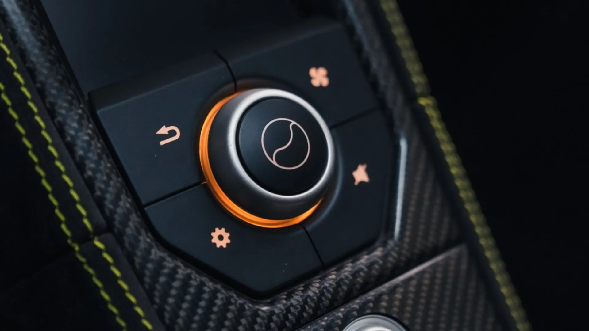 McLaren 675LT — photo 47