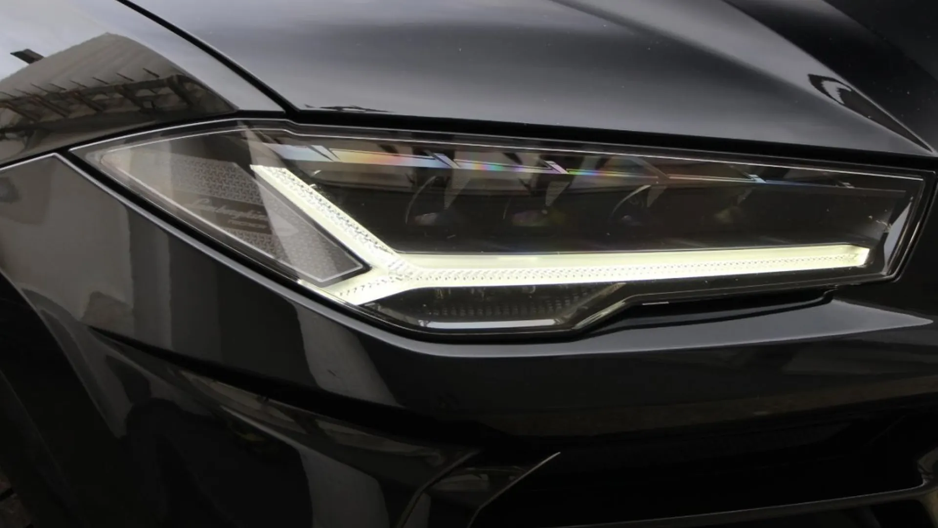 Lamborghini Urus — photo 31