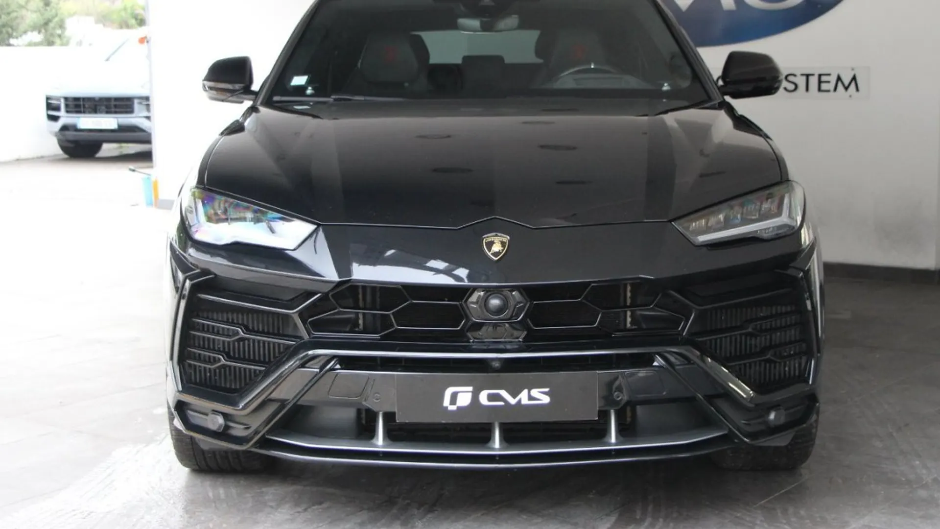 Lamborghini Urus — photo 2
