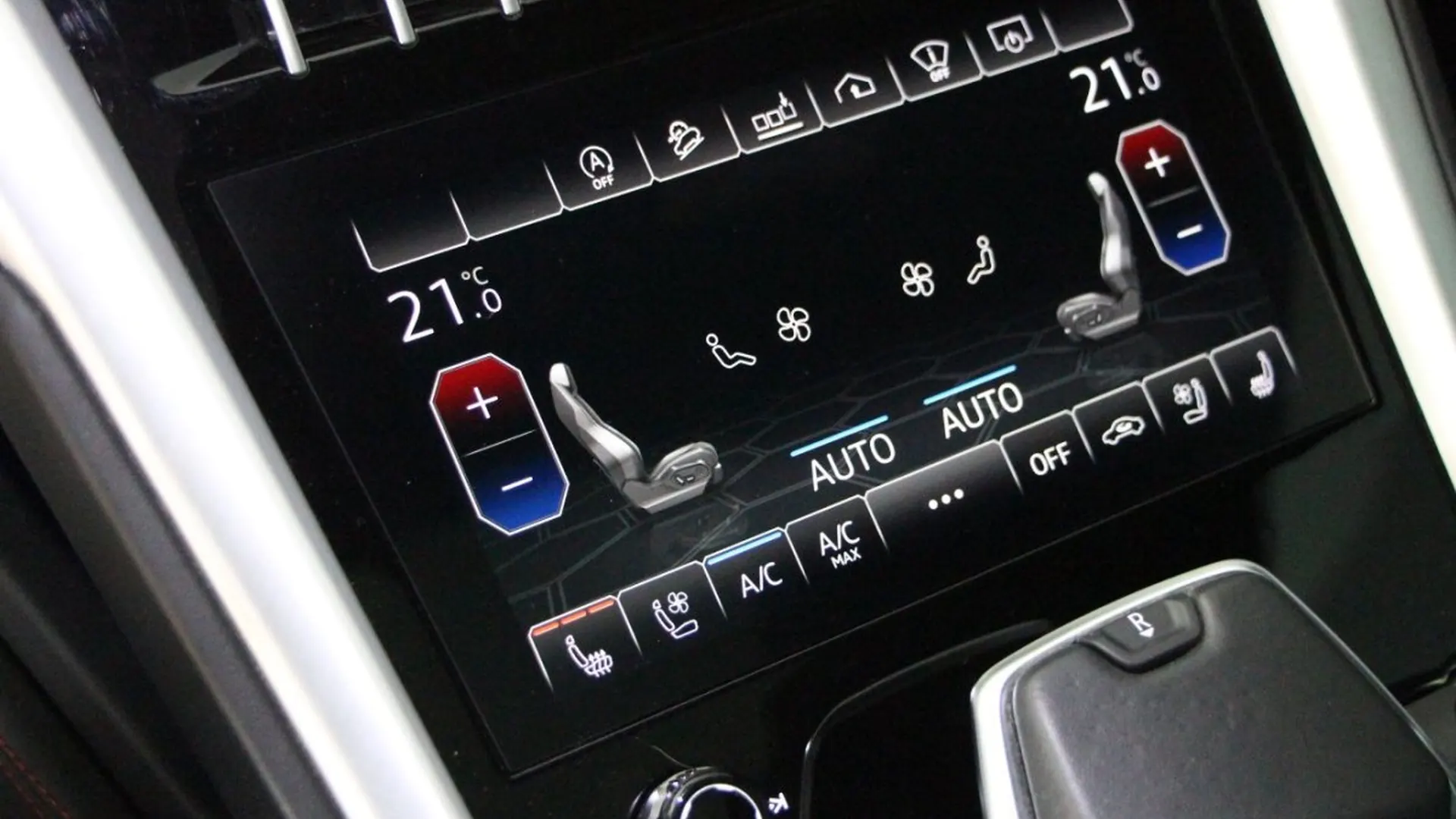 Lamborghini Urus — photo 18