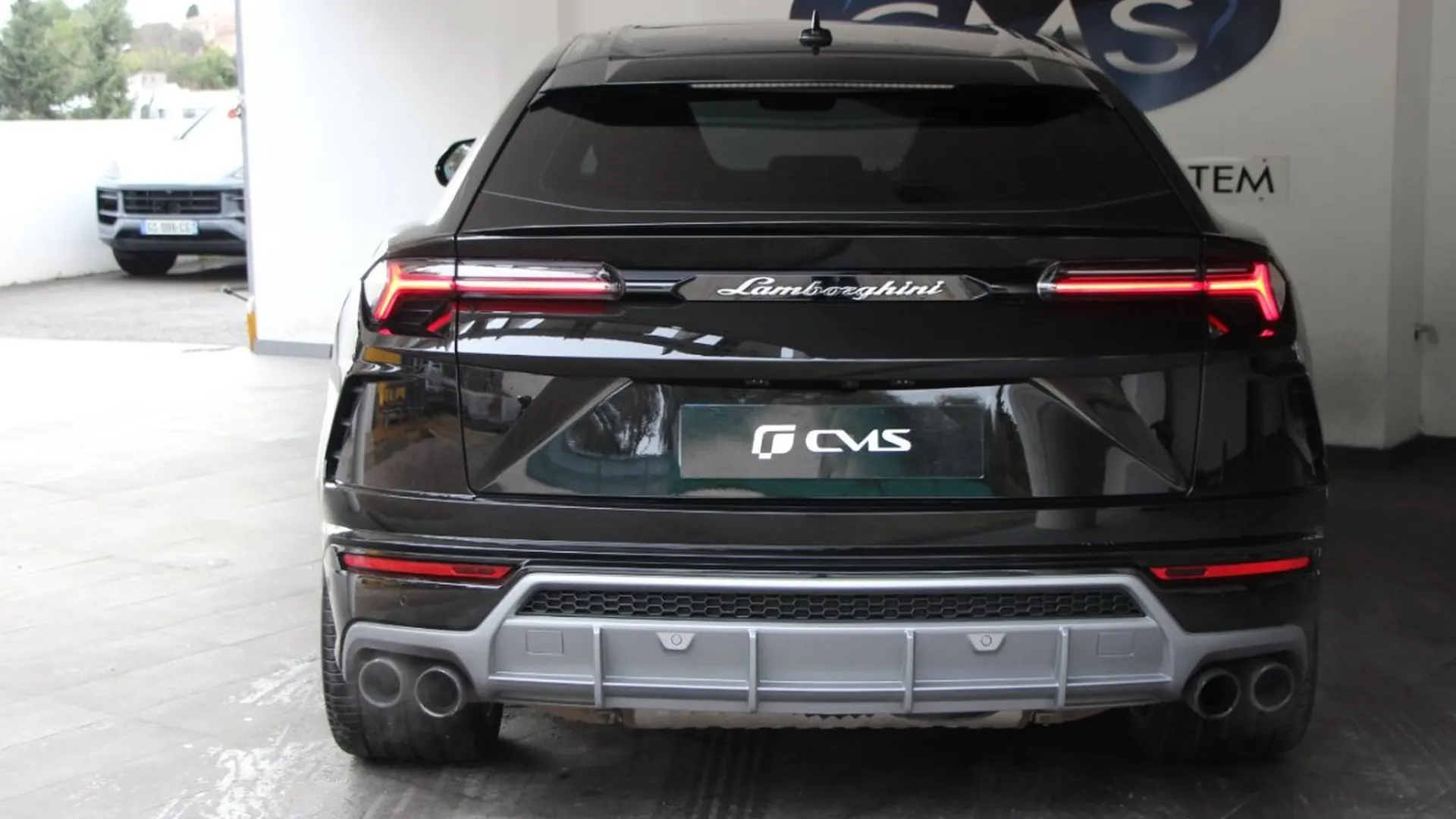 Lamborghini Urus — photo 4