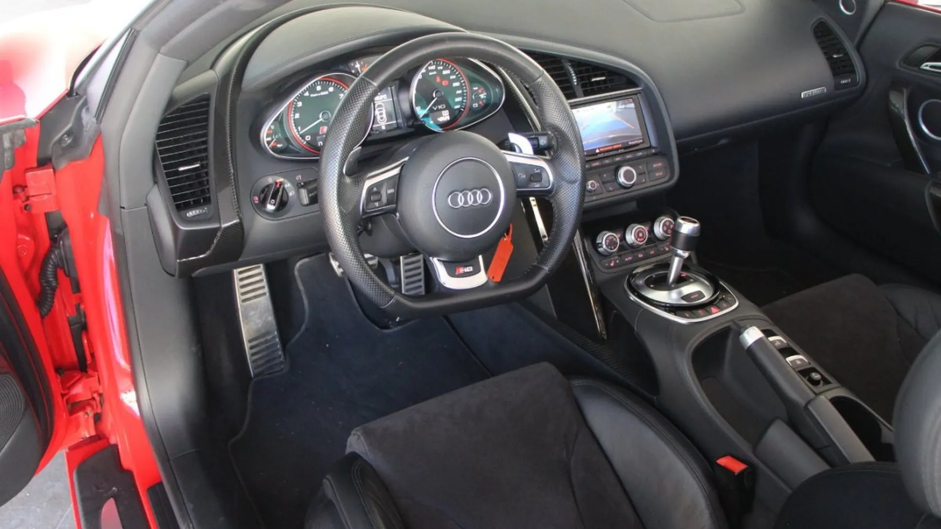 Audi R8 — photo 8