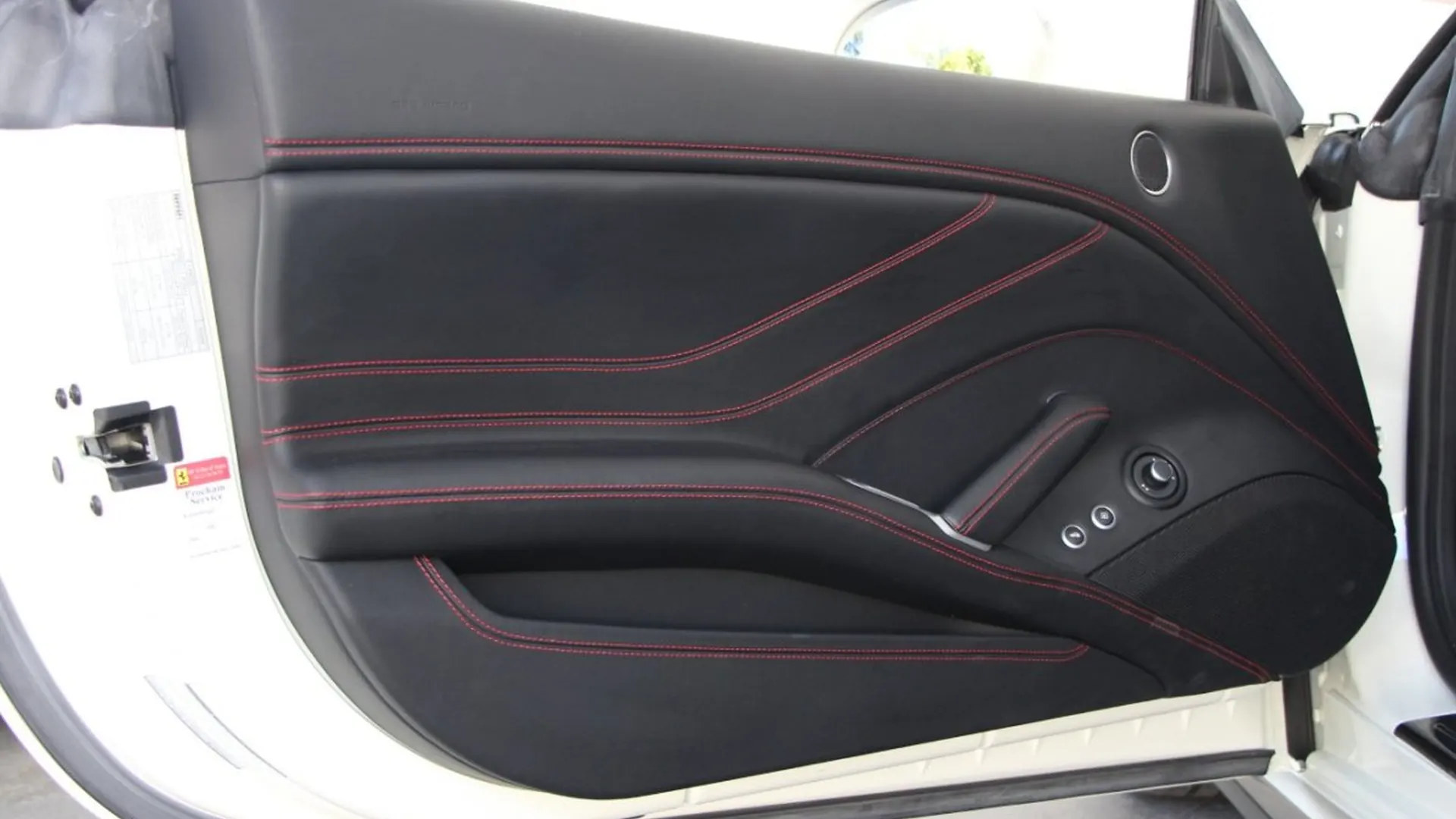 Ferrari California — photo 20