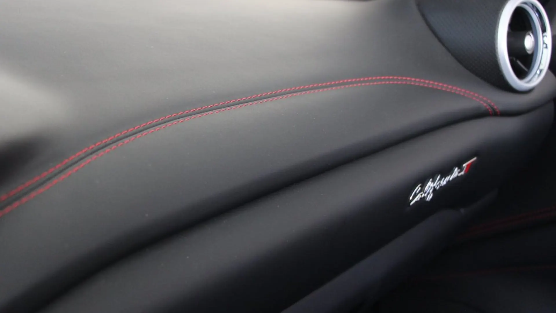 Ferrari California — photo 25