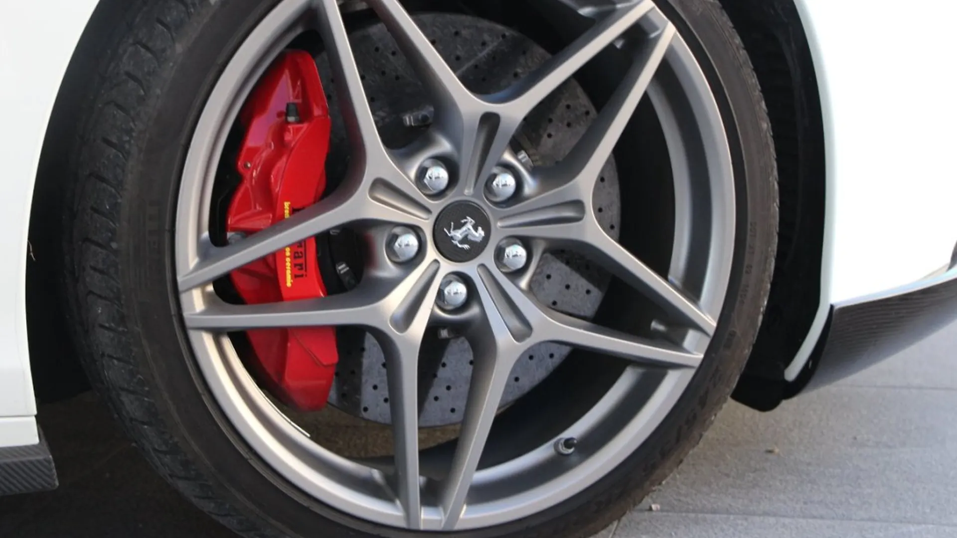 Ferrari California — photo 10