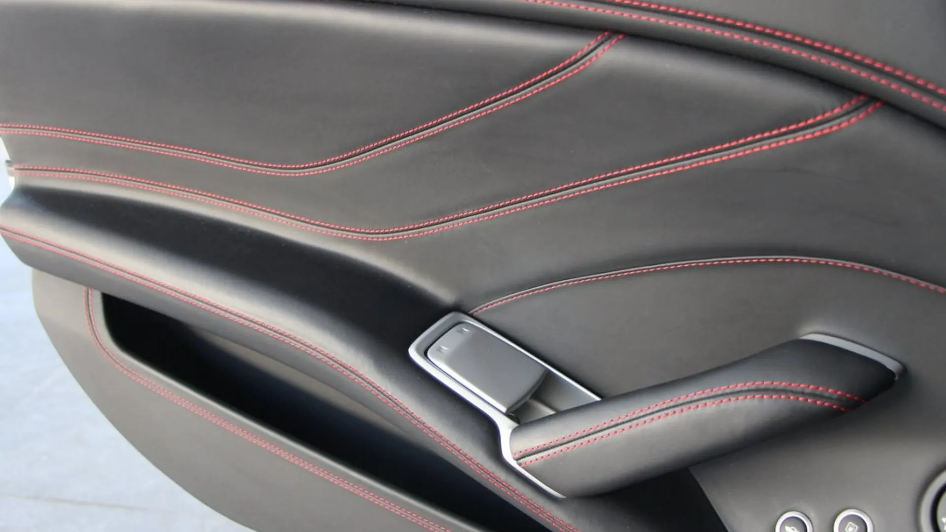 Ferrari California — photo 27