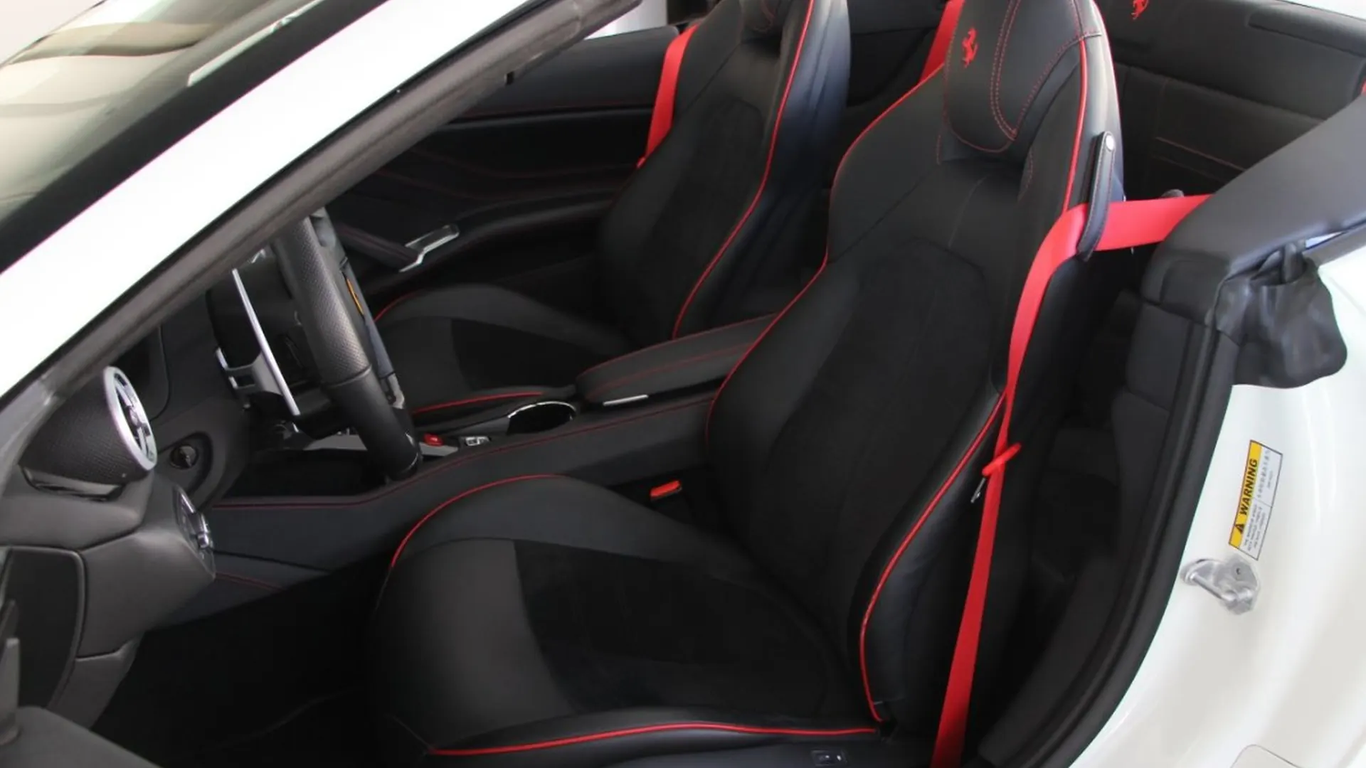 Ferrari California — photo 3