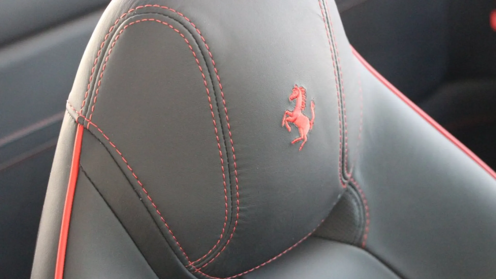 Ferrari California — photo 31