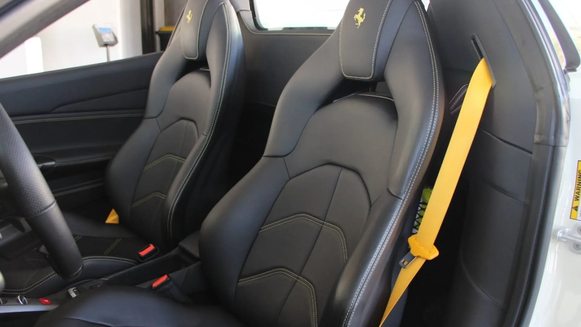 Ferrari 488 — photo 13