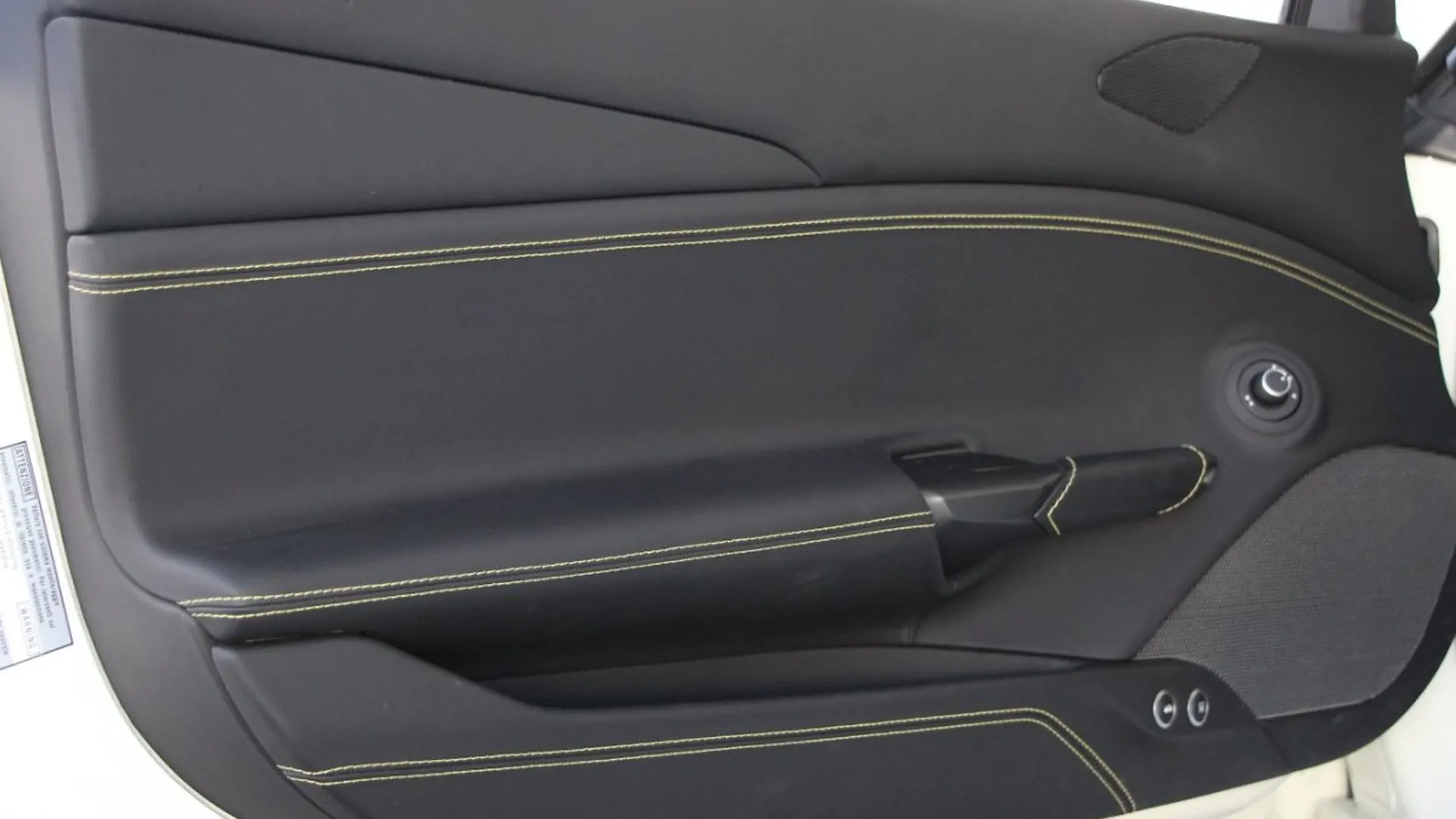 Ferrari 488 — photo 14