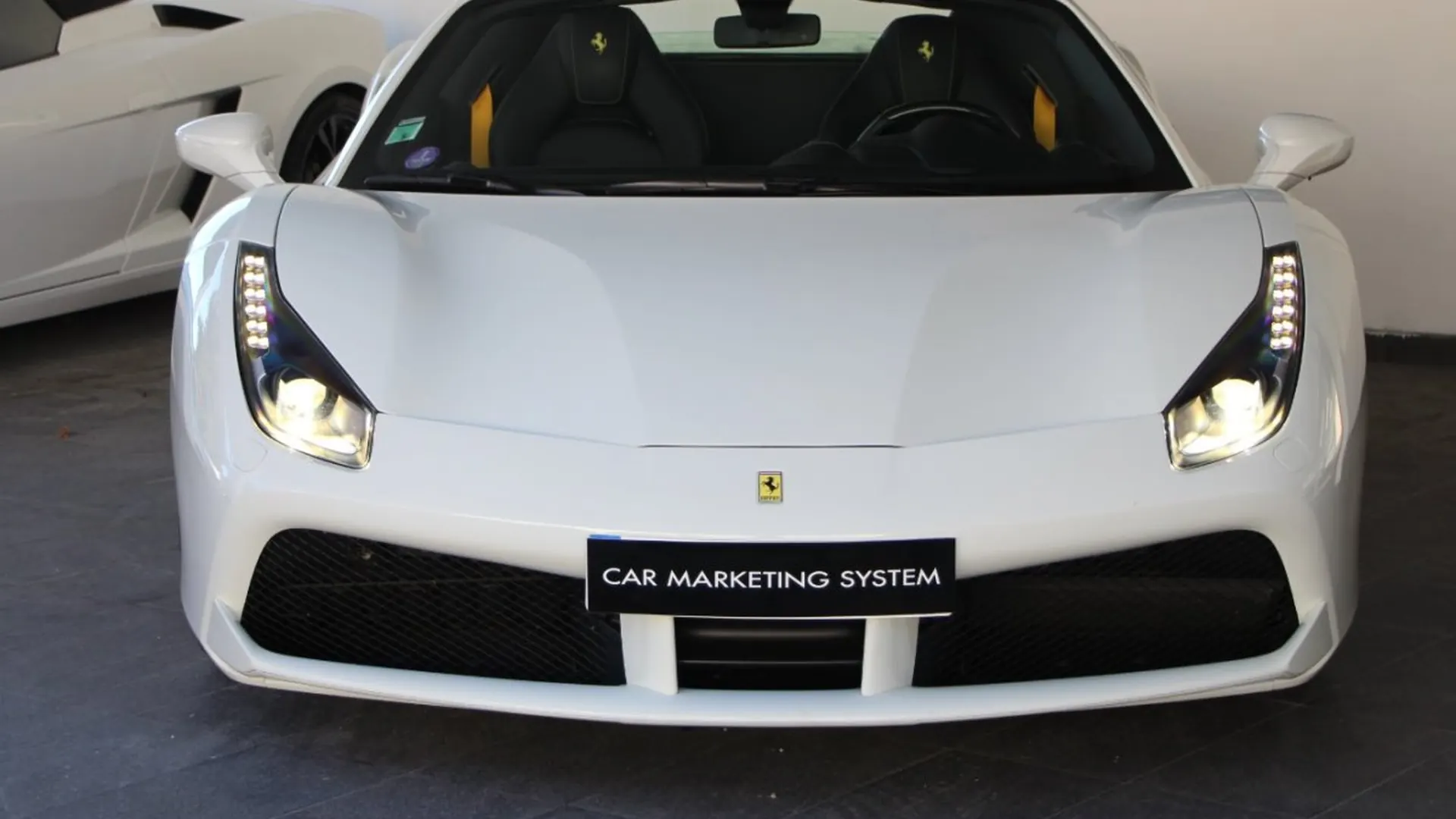 Ferrari 488 — photo 2