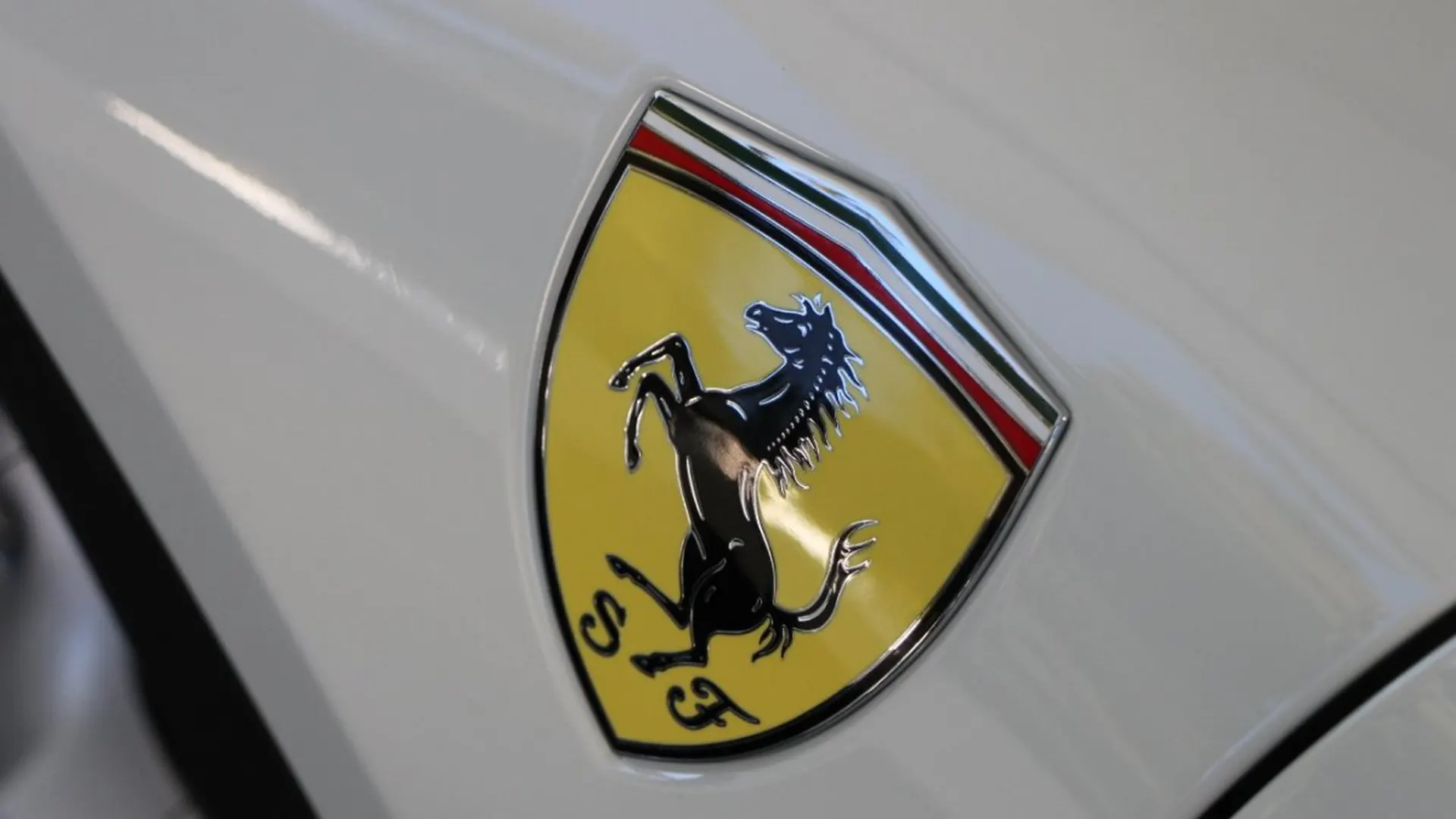 Ferrari 488 — photo 7